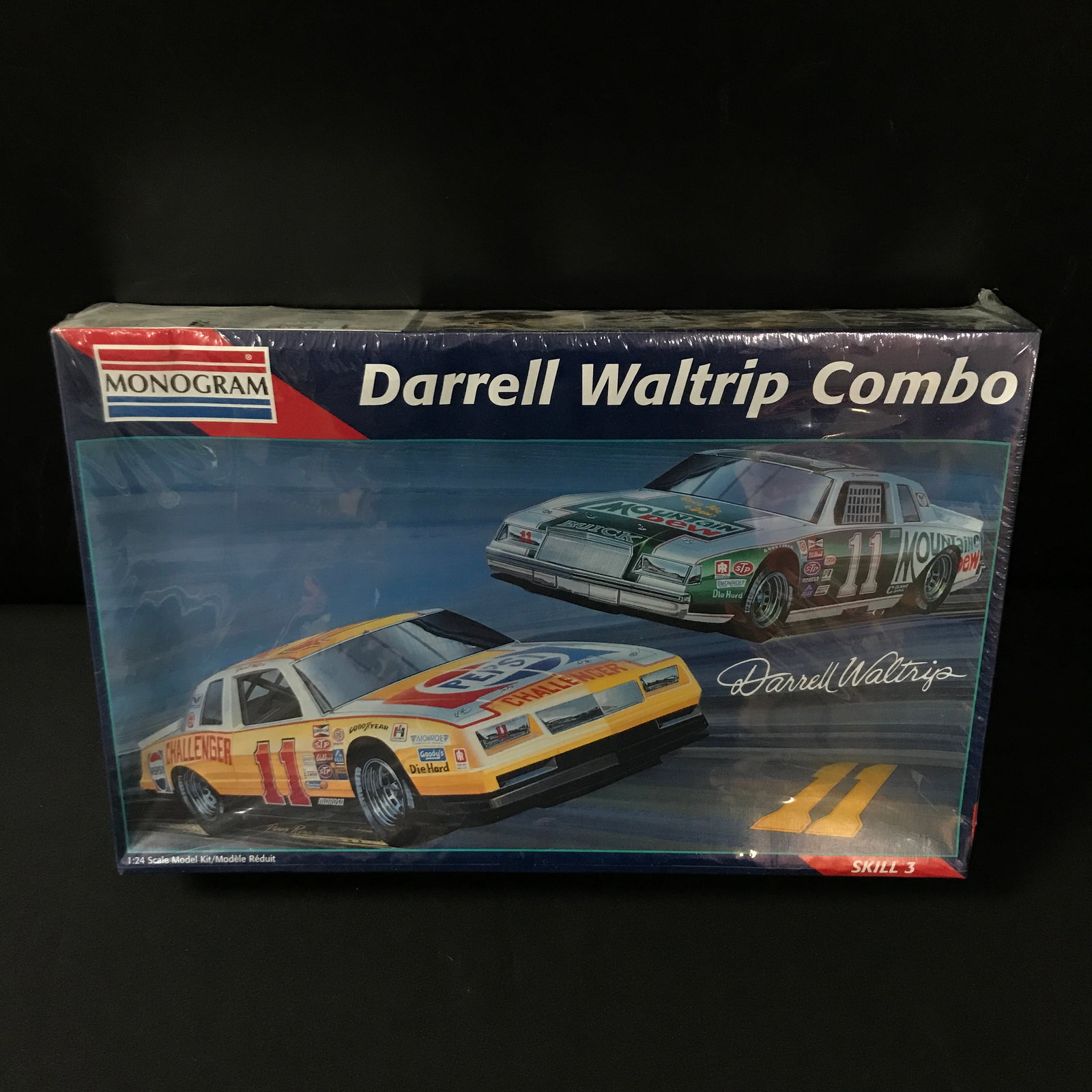 MONGRAM DARELL WALTRIP COMBO MODEL KIT SEALED IN ORIGINAL PACKAGING: Prices are in Canadian dollars