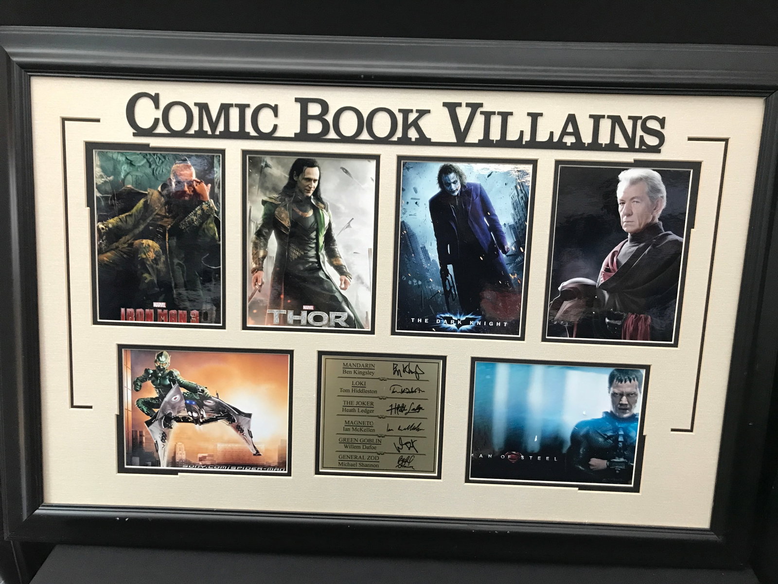 24 X 28 FRAMED COMIC BOOK VILLAINS LASER SIGNED PRESENTATION PIECE (1 of 1)