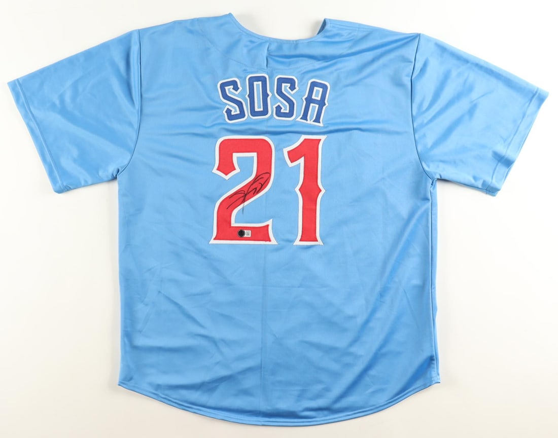 SAMMY SOSA SIGNED BASEBALL JERSEY - BECKETT COA: Prices are in Canadian dollars