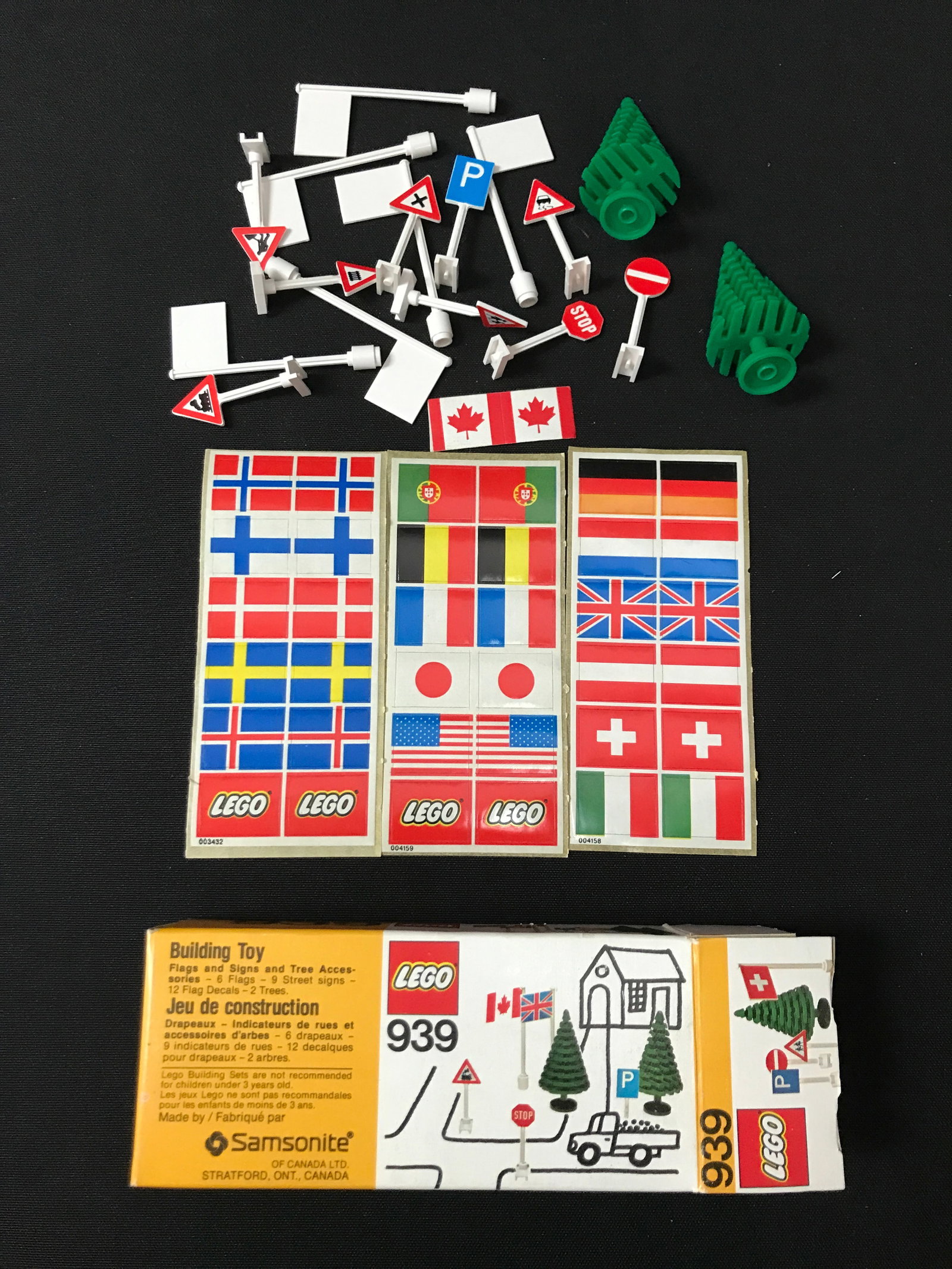 COMPLETE LEGO 939 FLAGS AND SIGNED WITH ORIGINAL BOX AND STICKERS: Prices are in Canadian dollars