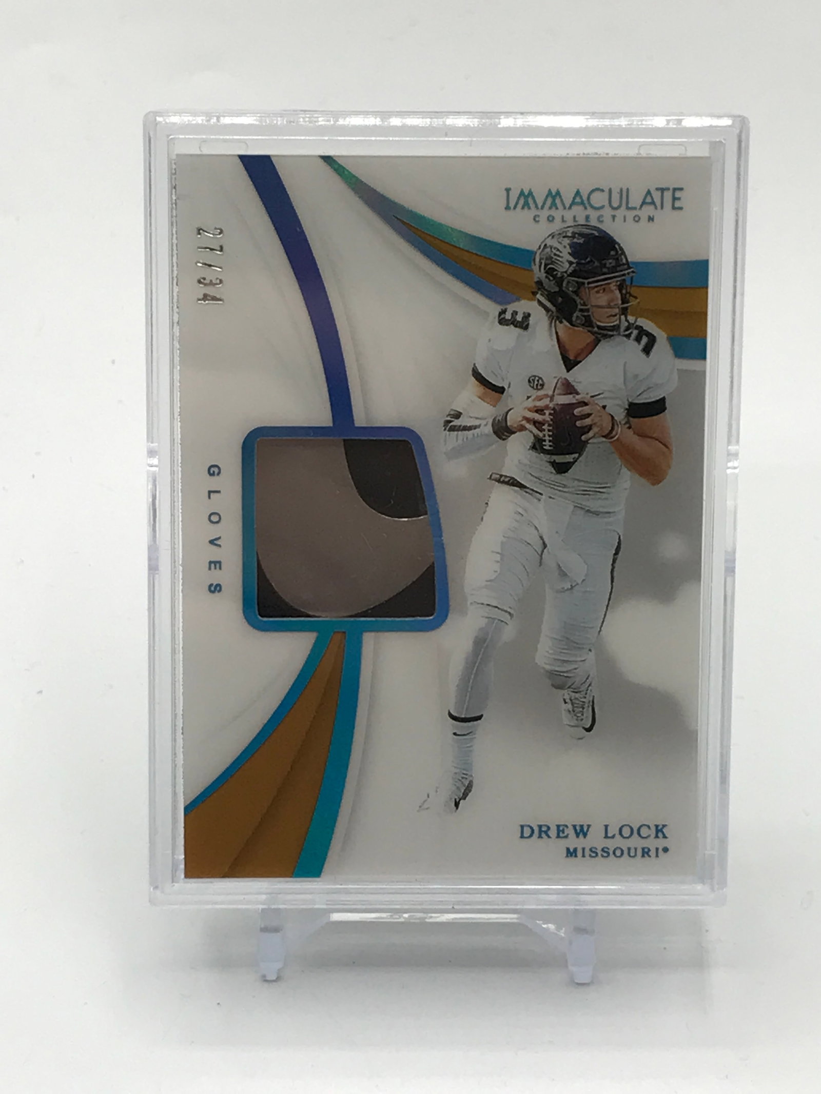 2019 PANINI IMMACULATE COLLECTION COLLEGIATE DREW LOCK GLOVES PATCH TRADING CARD 27/34: Prices are in Canadian dollars
