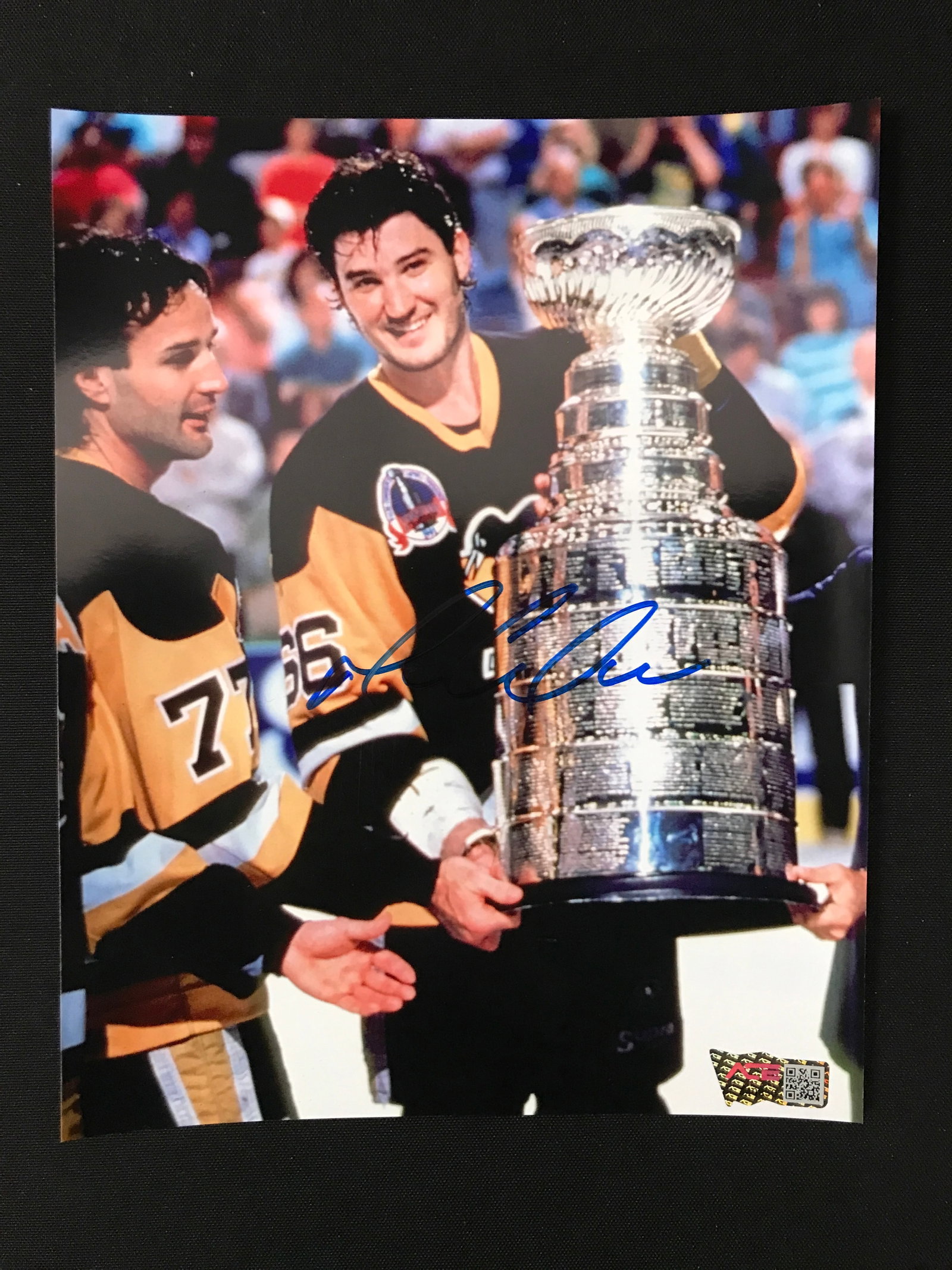 MARIO LEMIEUX SIGNED 8X10 - ACE COA: Prices are in Canadian dollars