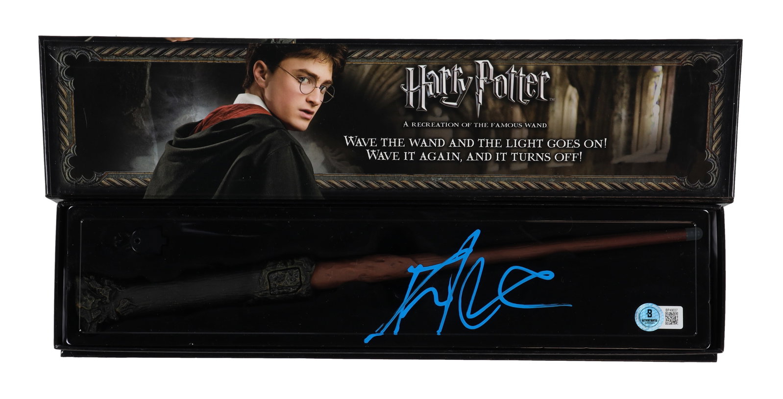 DANIEL RADCLIFFE SIGNED HARRY POTTER WAND - BECKETT COA (1 of 2)