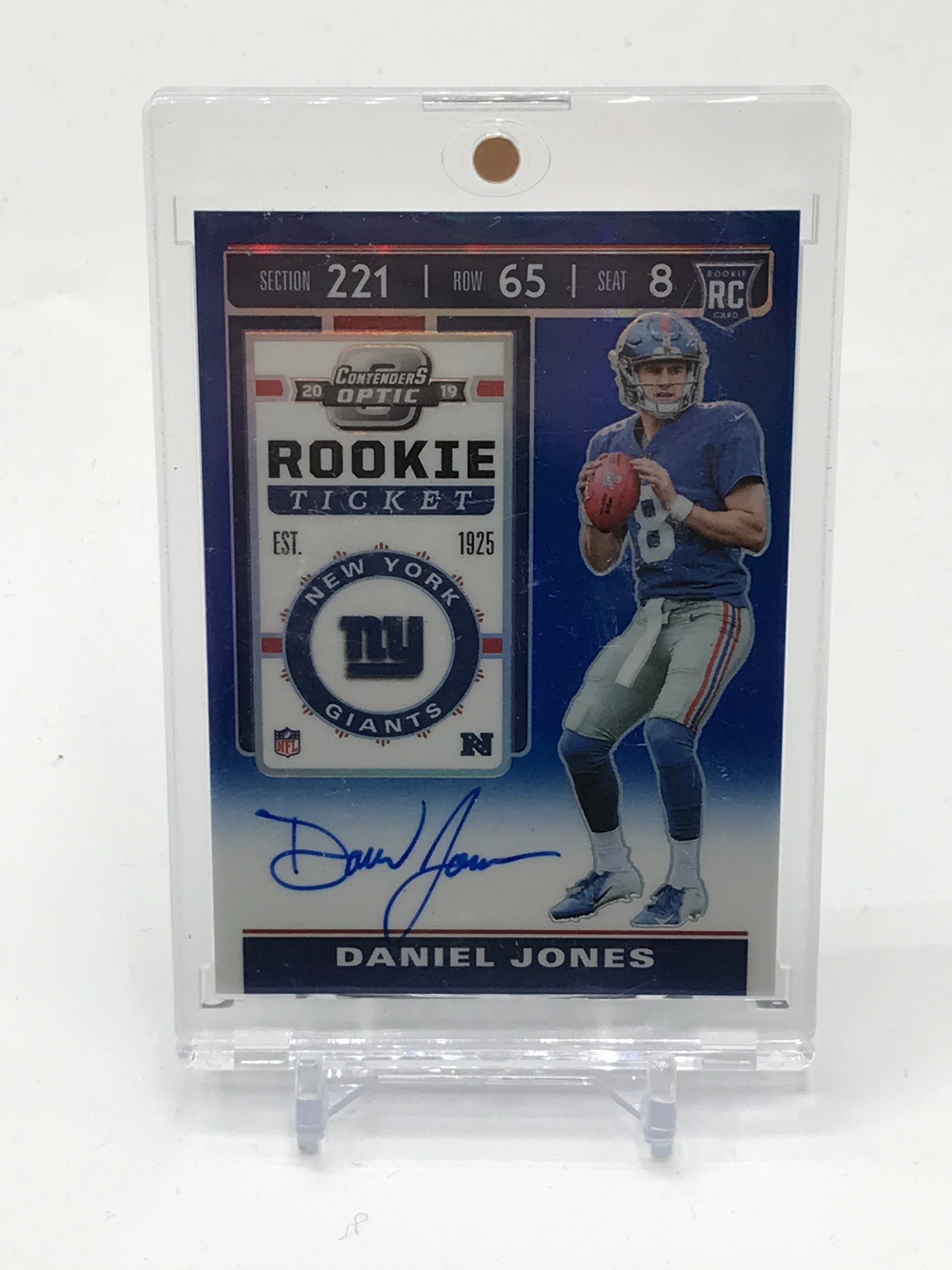 2019 PANINI CONTENDERS OPTIC FOOTBALL DANIEL JONES SIGNED ROOKIE TICKET TRADING CARD 09/75: Prices are in Canadian dollars