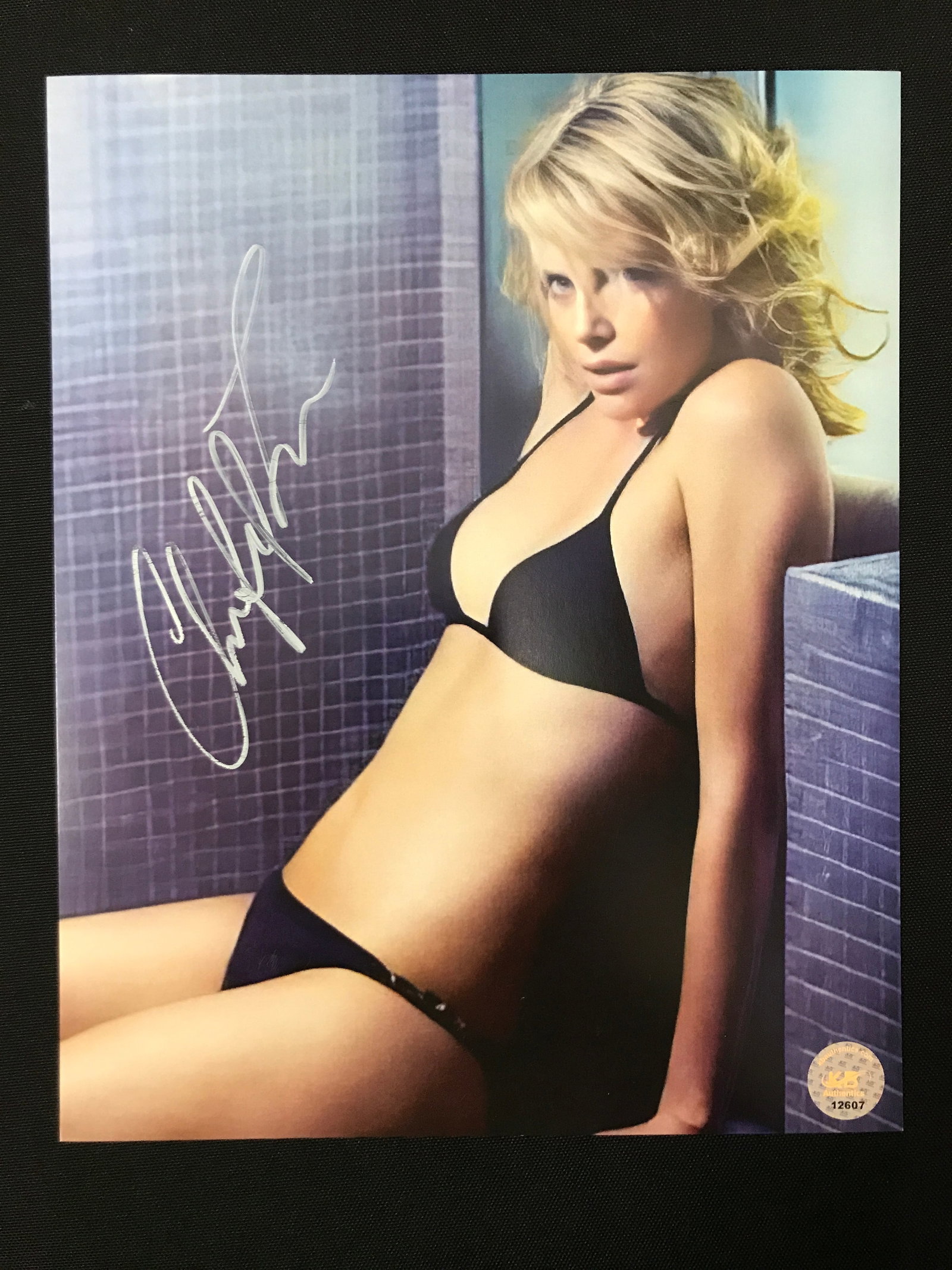 CHARLIZE THERON SIGNED 8X10 - KB COA: Prices are in Canadian dollars