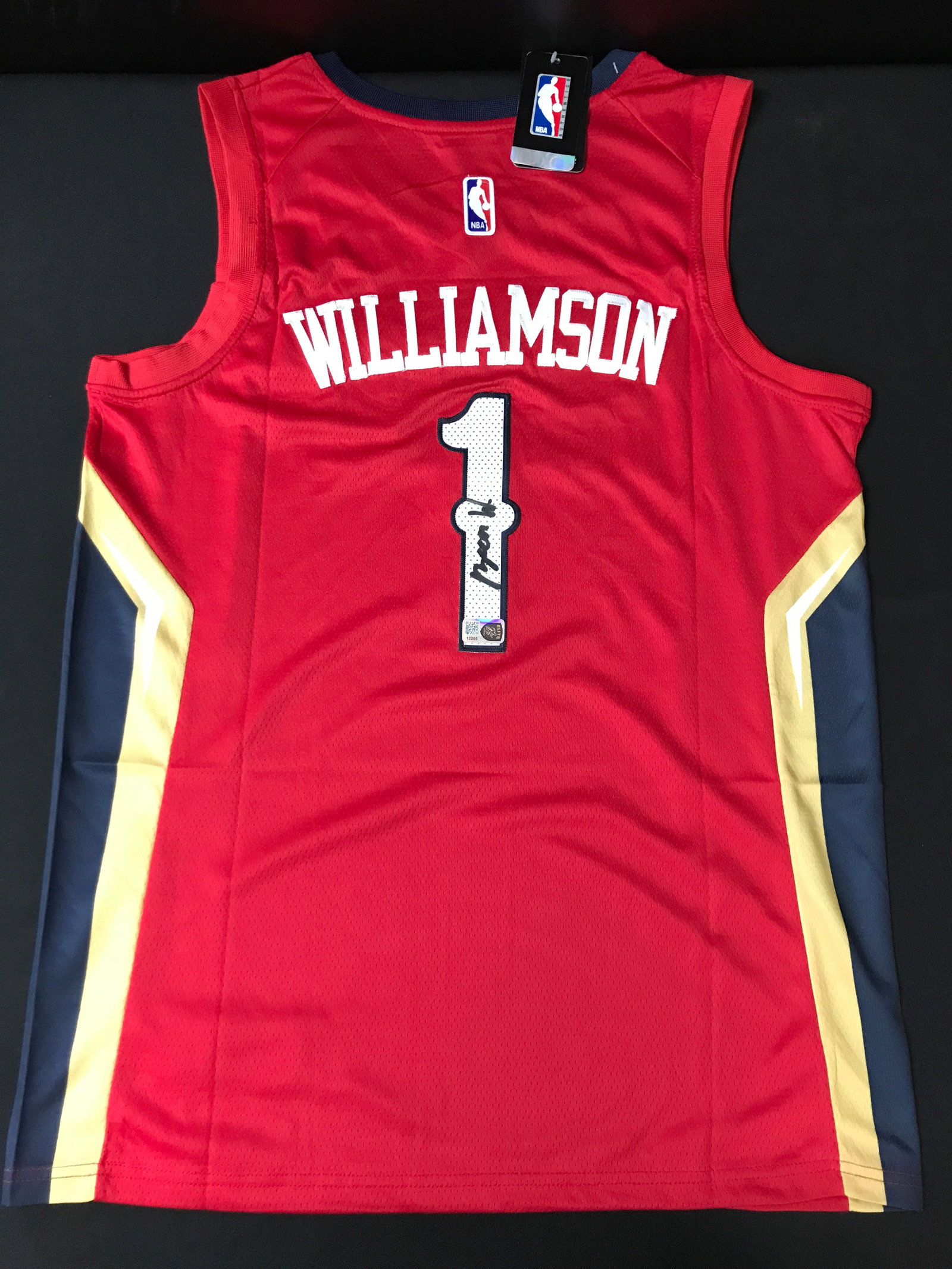ZION WILLIAMDON SIGNED NEW ORLEANS PELICANS CUSTOM JERSEY - ELITE SPORTS COA: Prices are in Canadian dollars