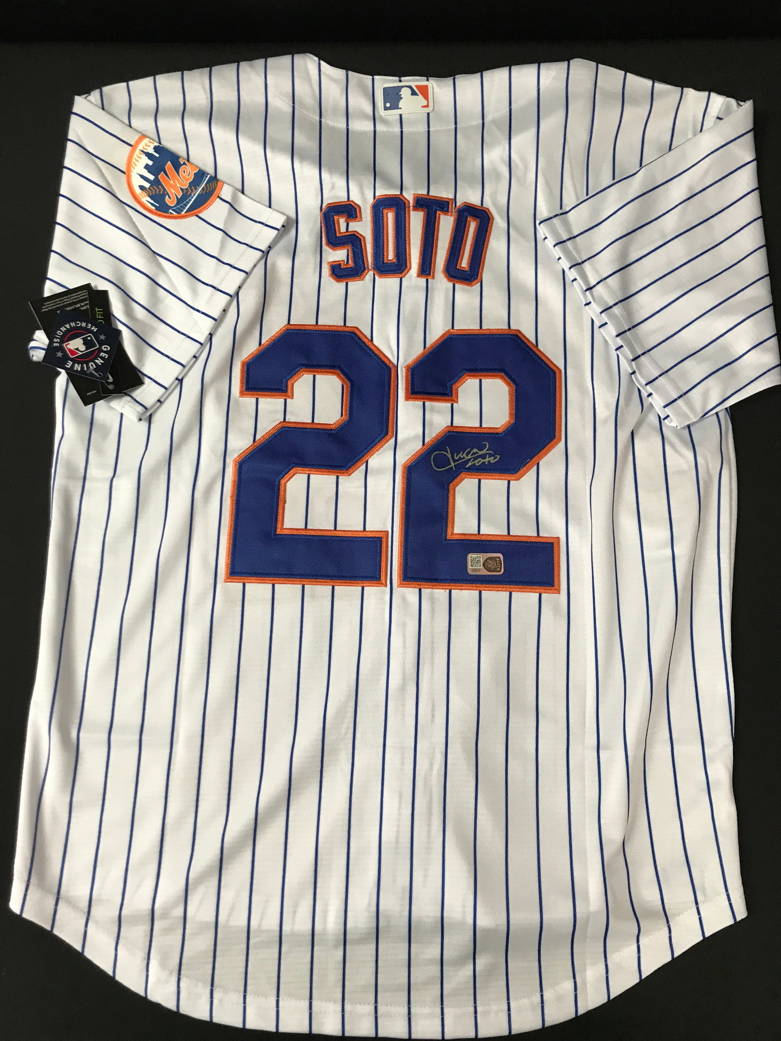 JUAN SOTO SIGNED NEW YORK METS CUSTOM JERSEY - ELITE SPORTS COA: Prices are in Canadian dollars
