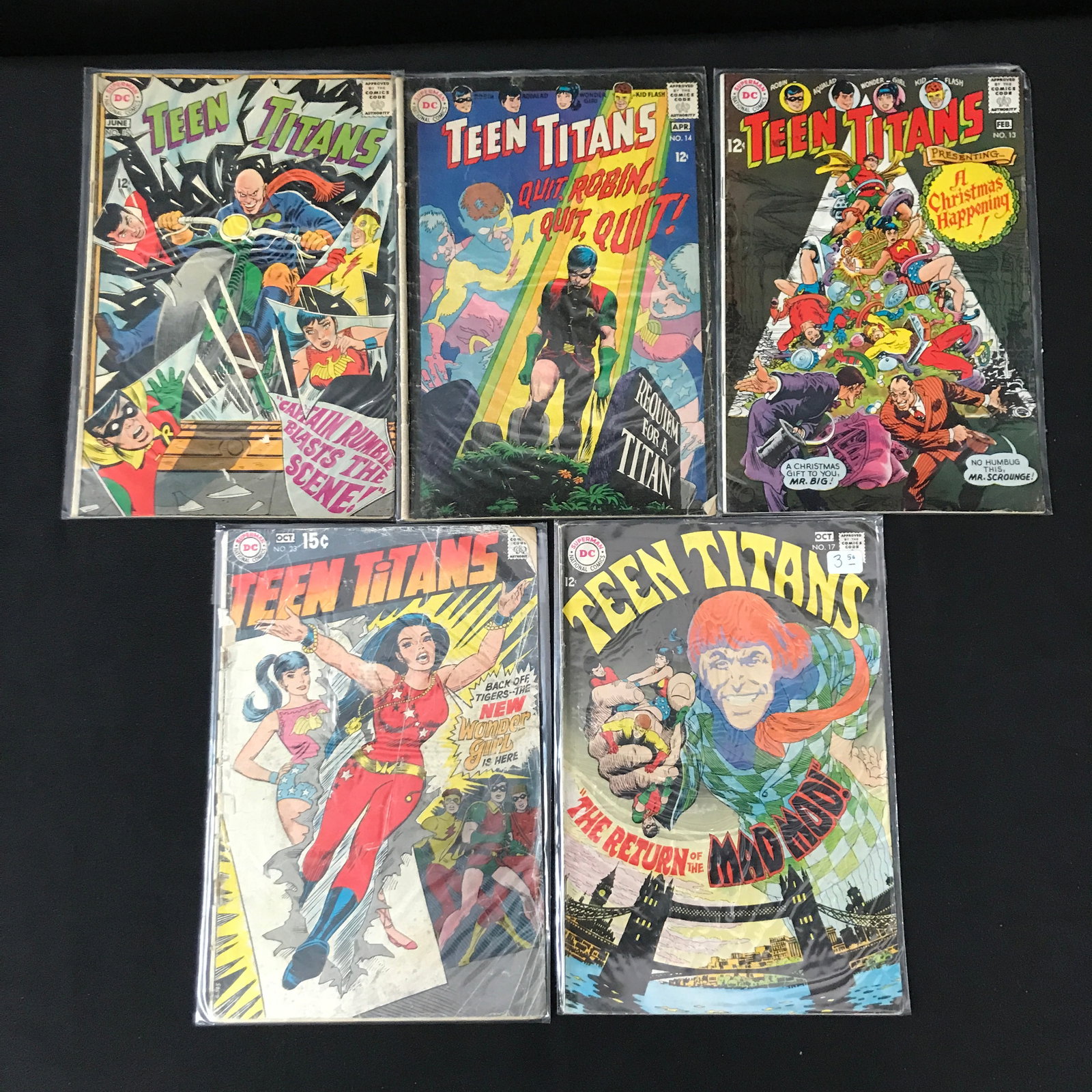 LOT OF 5 TEEN TITANS COMICS - DC COMICS: Prices are in Canadian dollars