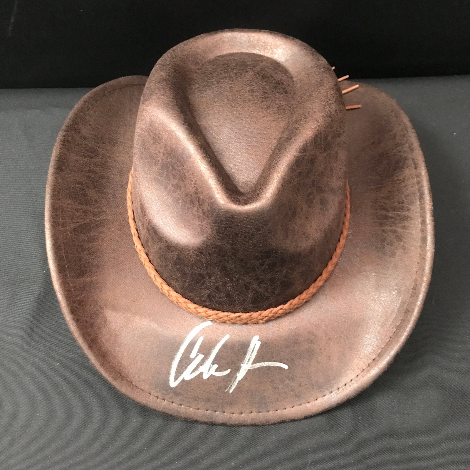 COLE HOUSER SIGNED YELLOWSTONE COWBOY HAT (HOLLYWOOD COA) (1 of 1)