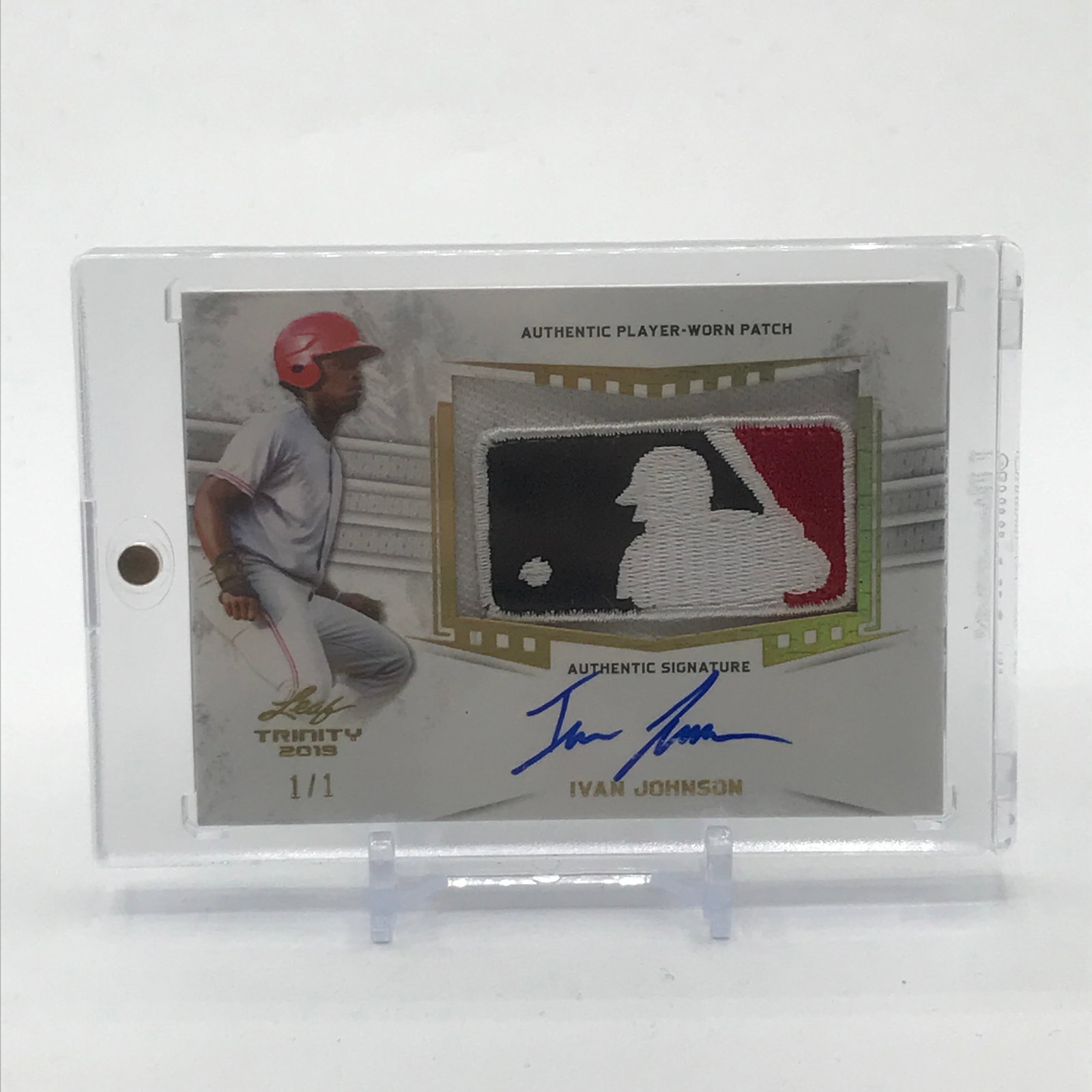 2019 LEAF TRINITY IVAN JOHNSON SIGNED LOGOMAN PATCH TRADING CARD 1/1 (1 of 2)