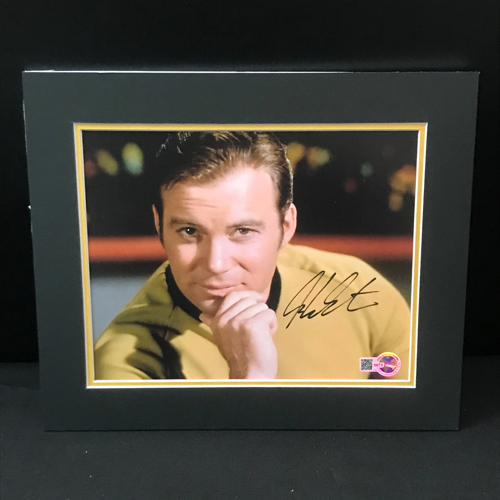 WILLIAM SHATNER SIGNED AND FRAMED STAR TREK 8X10 - WWOC COA: Prices are in Canadian dollars