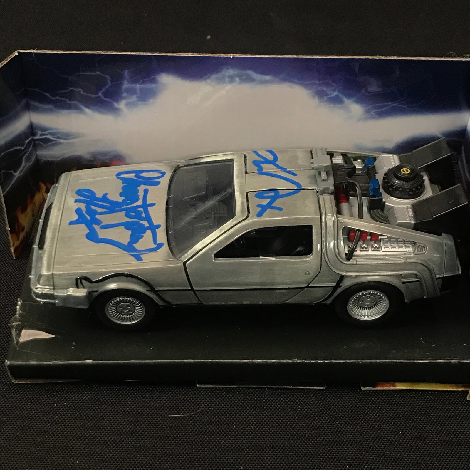CHRISTOPHER LLOYD AND MICHAEL J FOX DUAL SIGNED DELOREAN - WWOC COA (1 of 1)