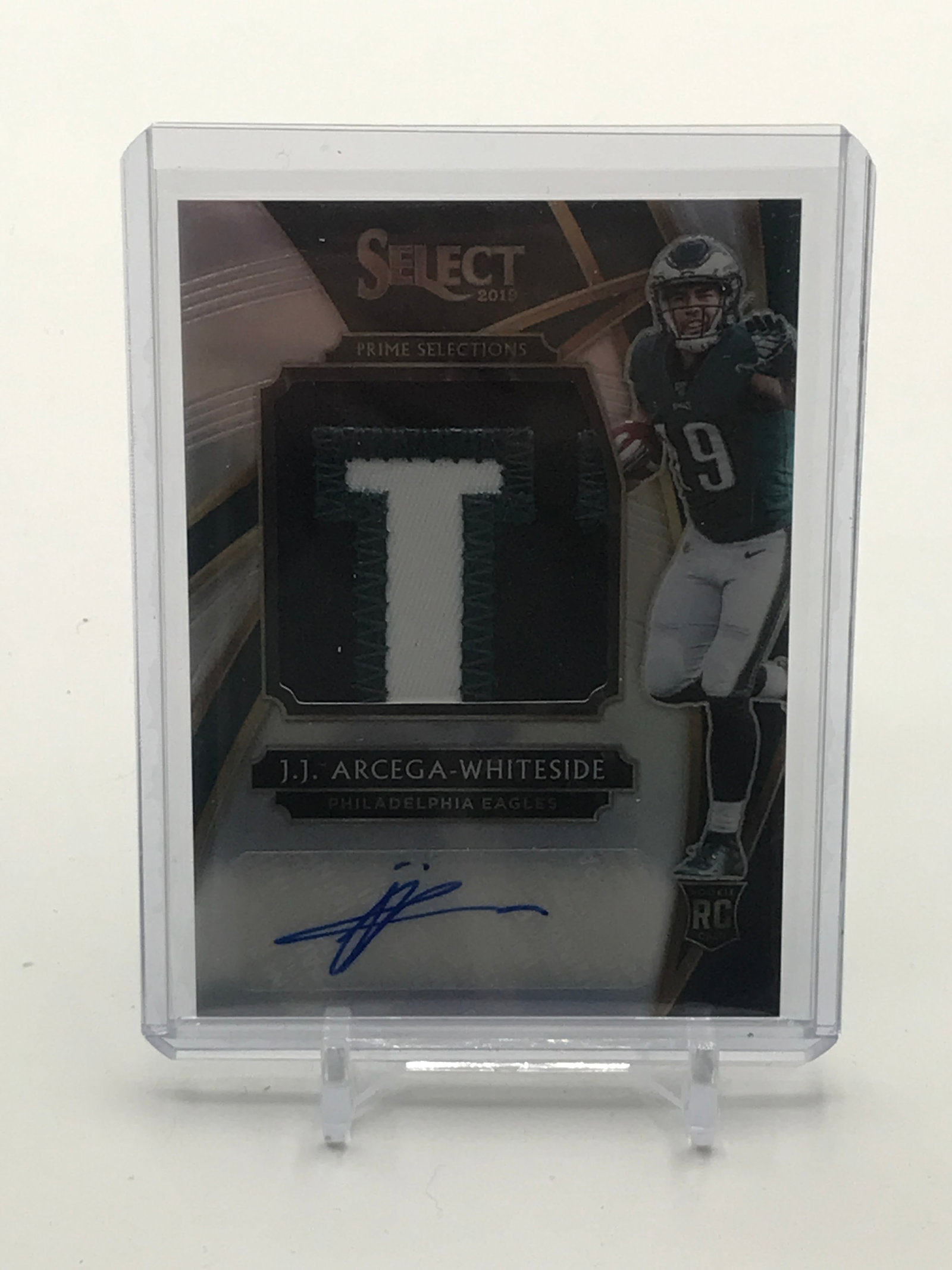 2019 PANINI SELECT FOOTBALL J.J ARCEGA WHITESIDE SIGNED PATCH ROOKIE TRADING CARD 04/49: Prices are in Canadian dollars