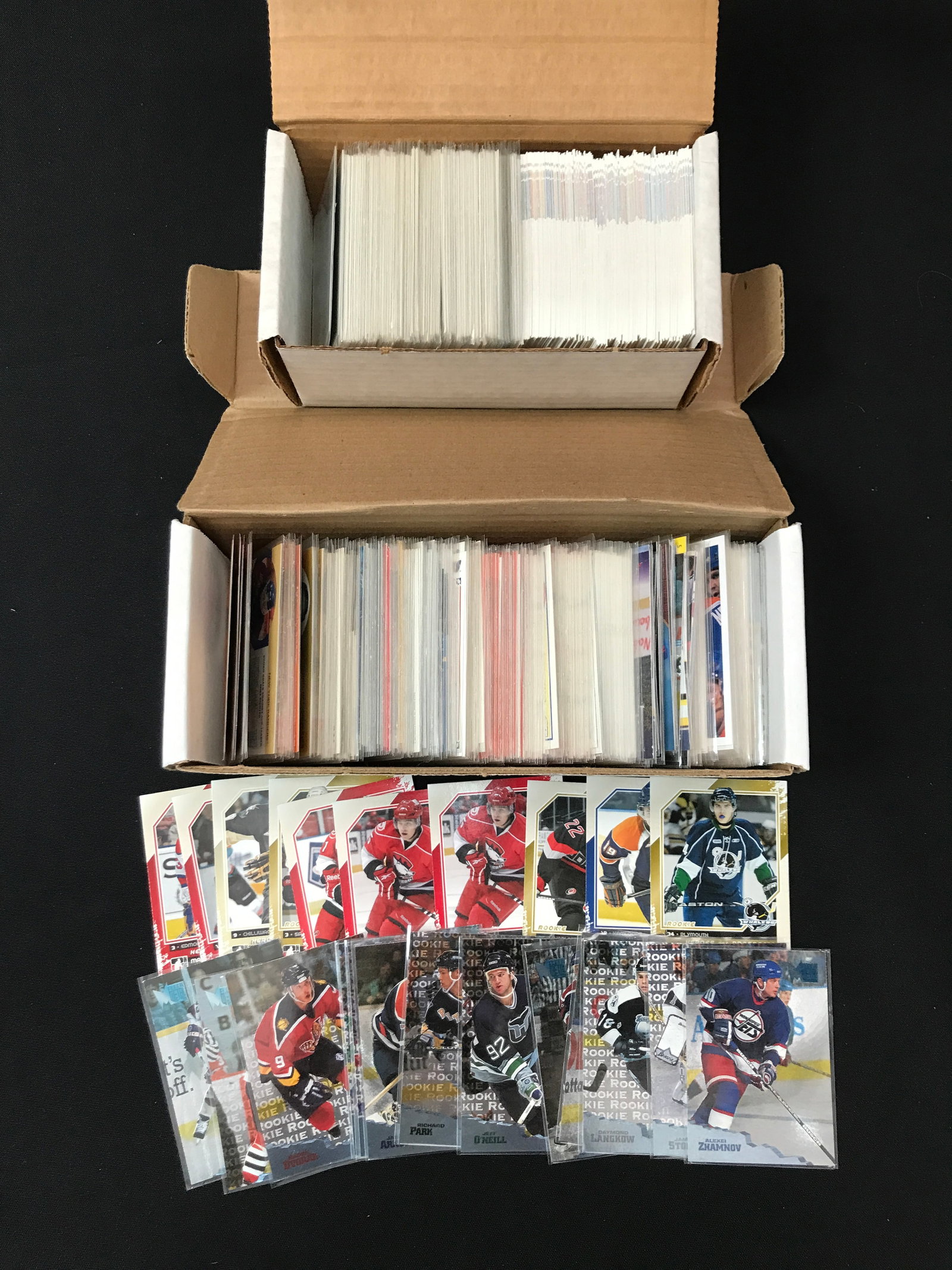 BULK SPORTS CARD LOT (1 of 1)