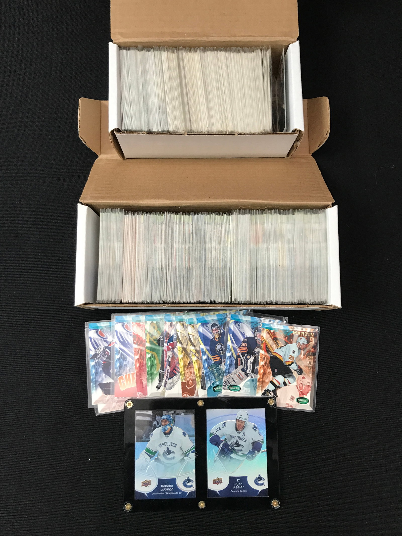 BULK SPORTS CARD LOT (1 of 1)