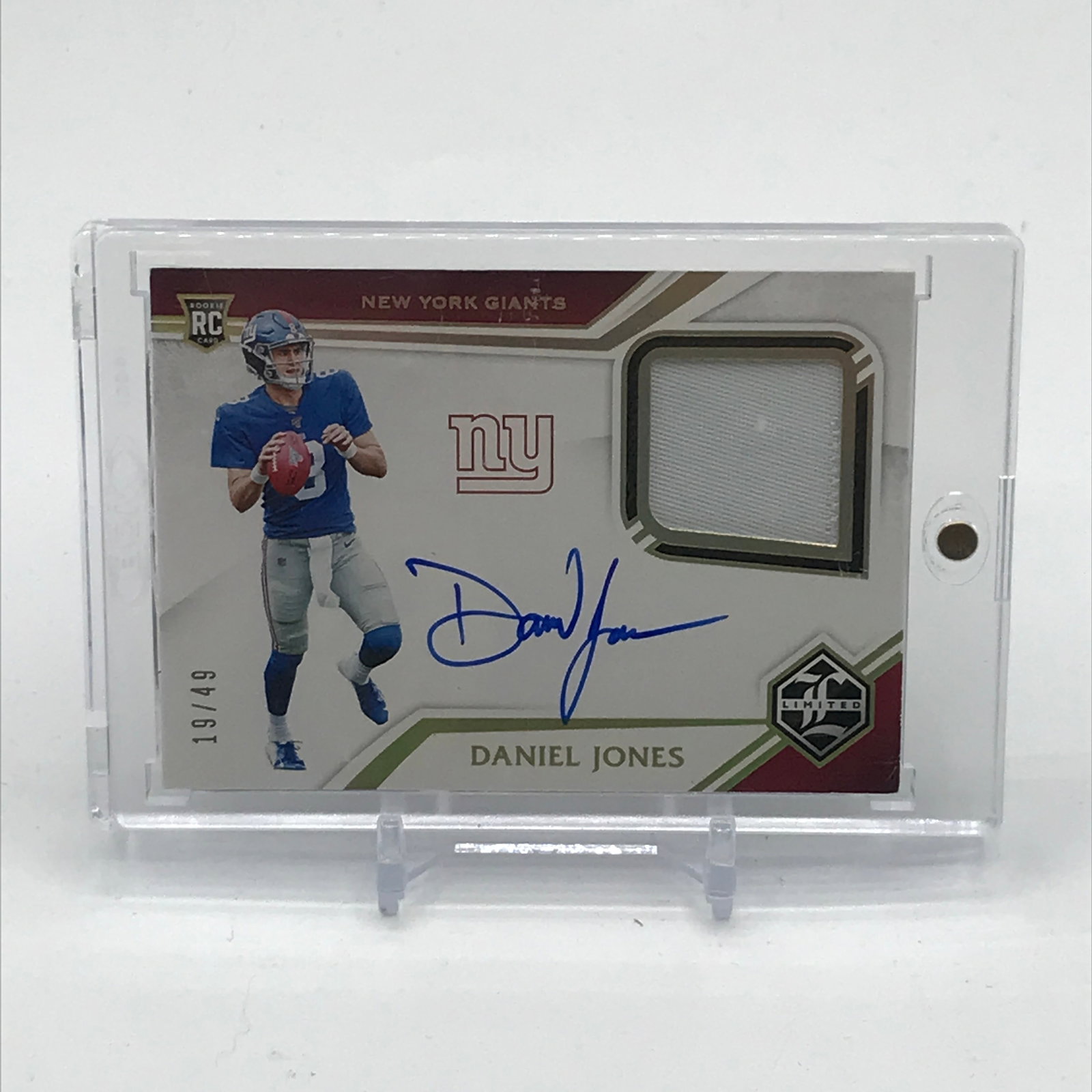 2019 PANINI LIMITED FOOTBALL DANIEL JONES SIGNED PATCH ROOKIE TRADING CARD 19/49: Prices are in Canadian dollars
