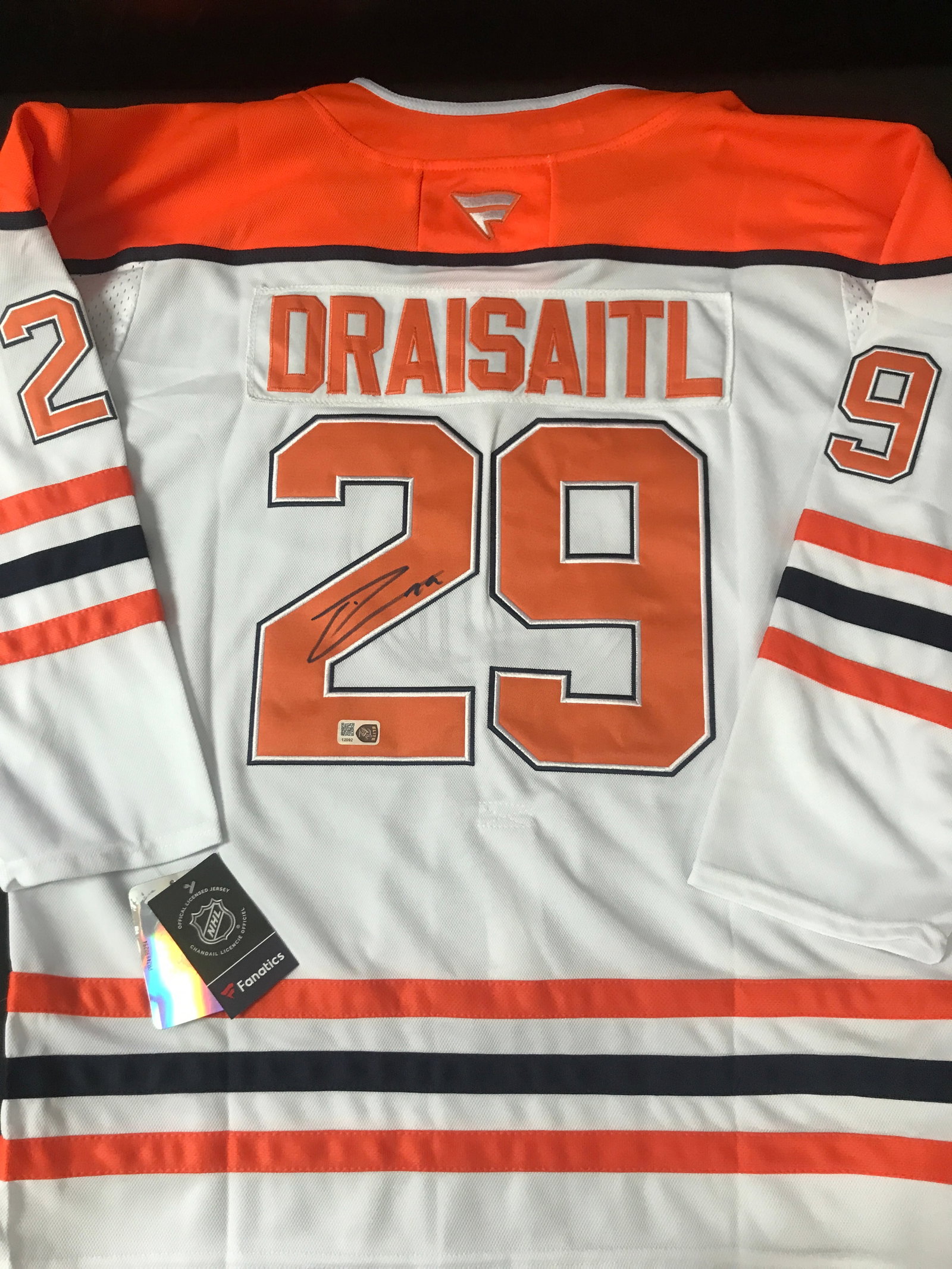LEON DRAISAITL SIGNED EDMONTON OILERS CUSTOM JERSEY - ELITE SPORTS COA (1 of 3)