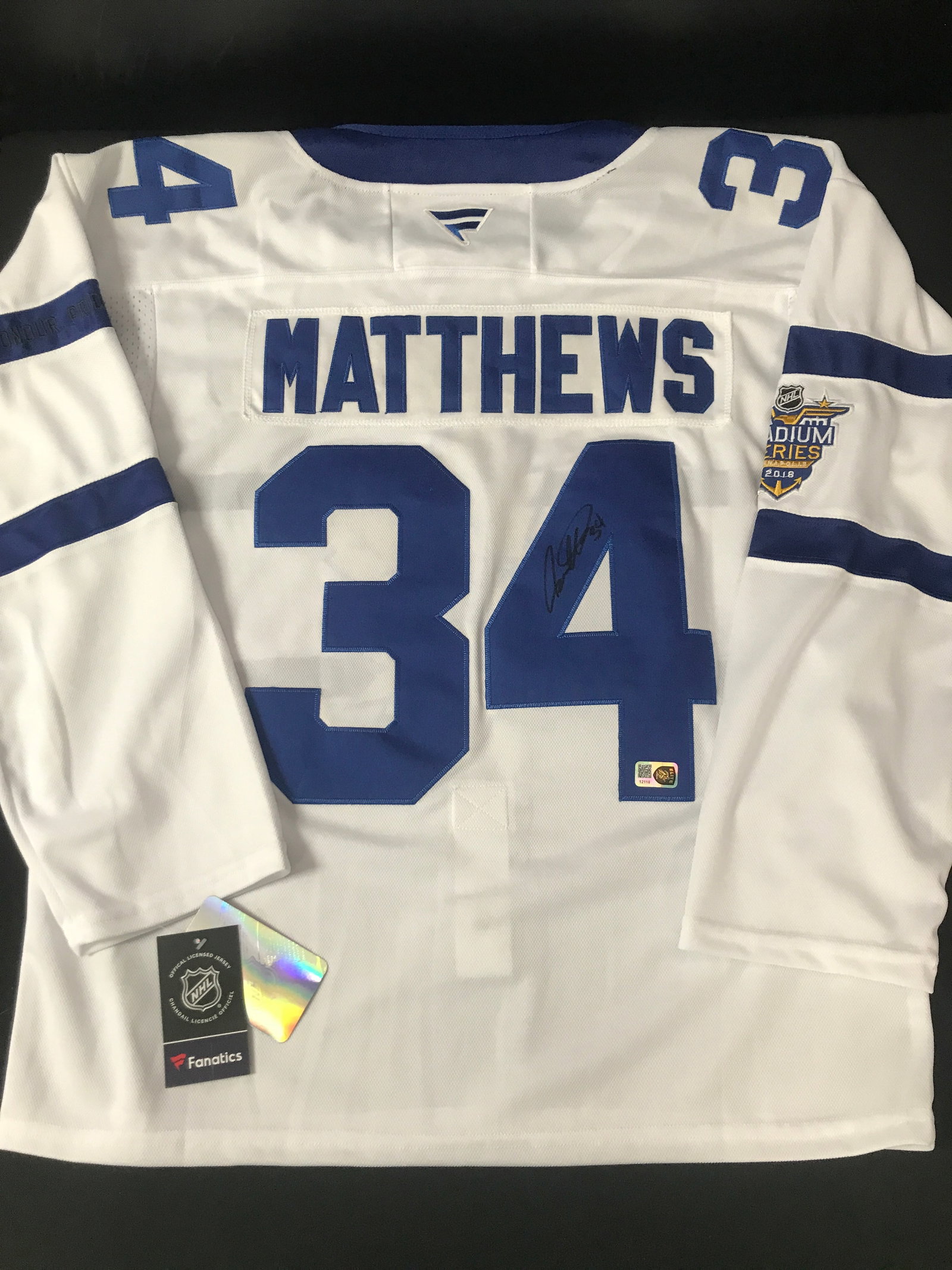 AUSTON MATTHEWS SIGNED TORONTO MAPLE LEAFS CUSTOM JERSEY - ELITE SPORTS COA (1 of 3)