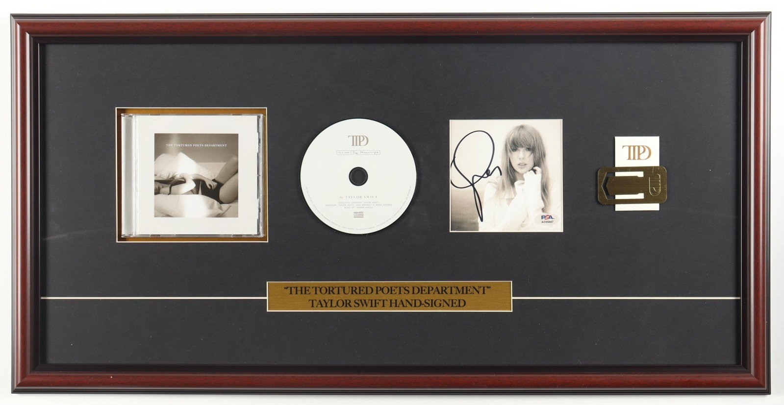 TAYLOR SWIFT SIGNED AND FRAMED CD PRESENTATION PIECE - PSA COA (1 of 1)