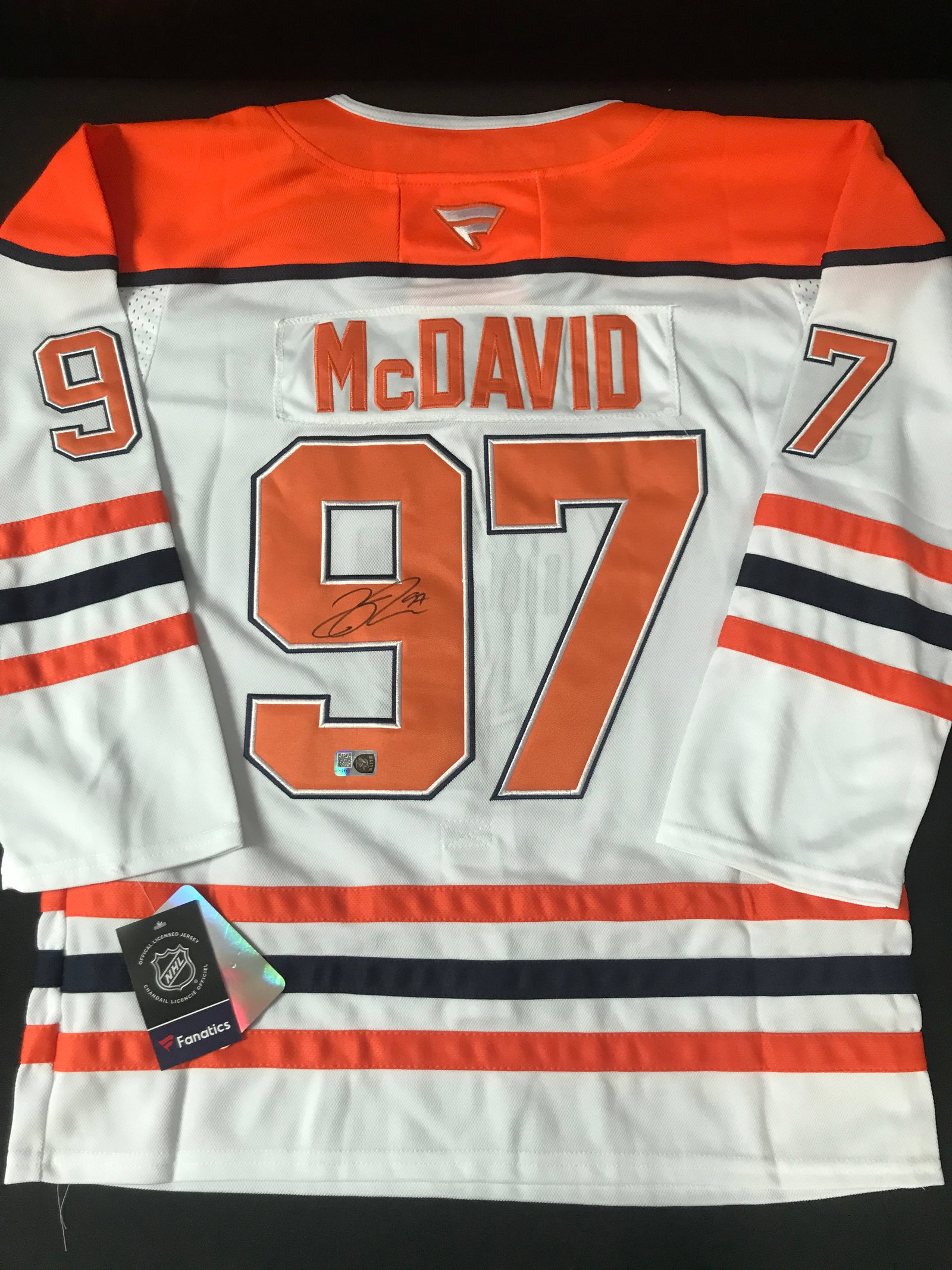 CONNOR MCDAVID SIGNED EDMONTON OILERS CUSTOM JERSEY - ELITE SPORTS COA: Prices are in Canadian dollars