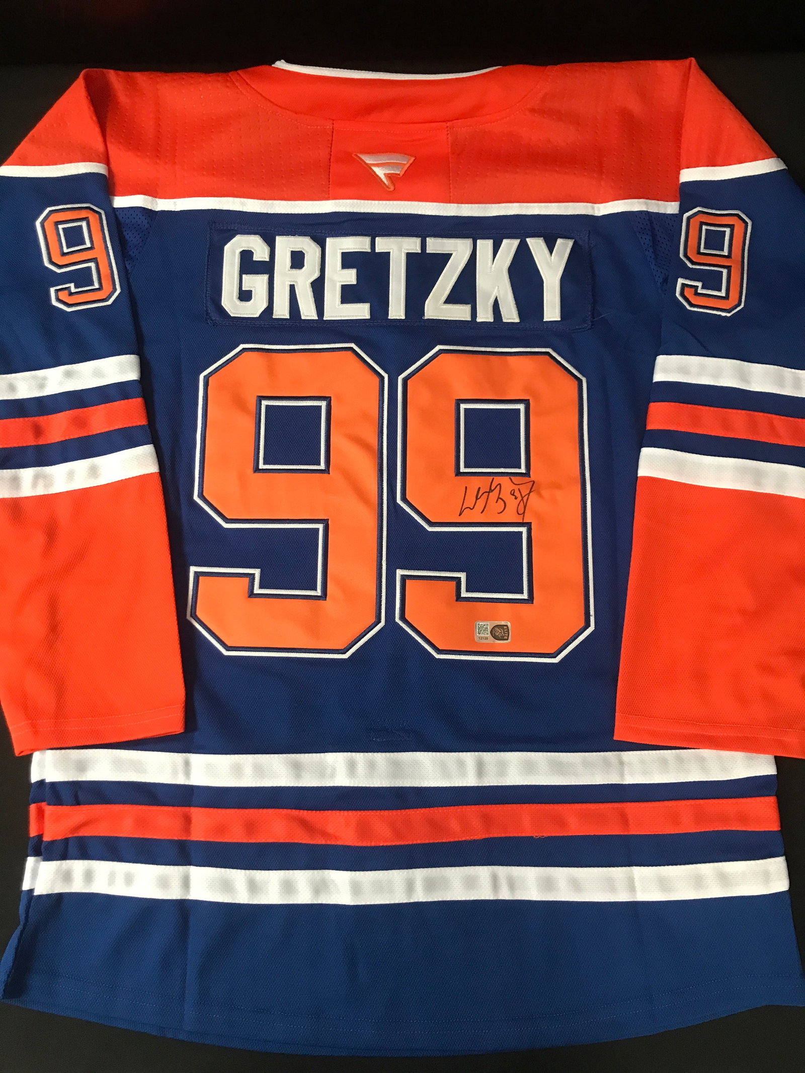 WAYNE GRETZKY SIGNED CUSTOM EDMONTON OILERS JERSEY - ELITE SPORTS COA: Prices are in Canadian dollars