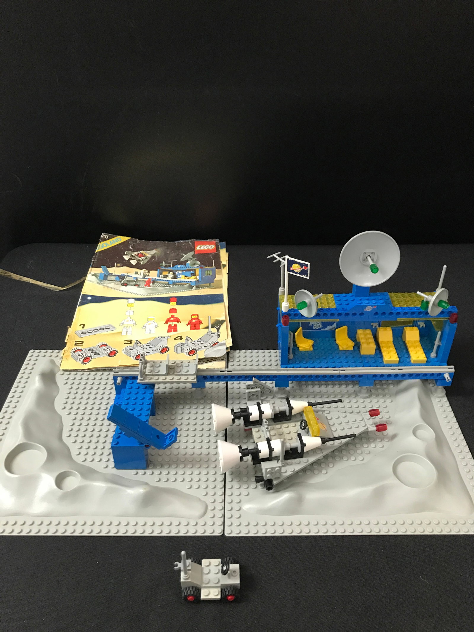 LEGO SPACE MODEL CONSTRUCTED (1 of 3)