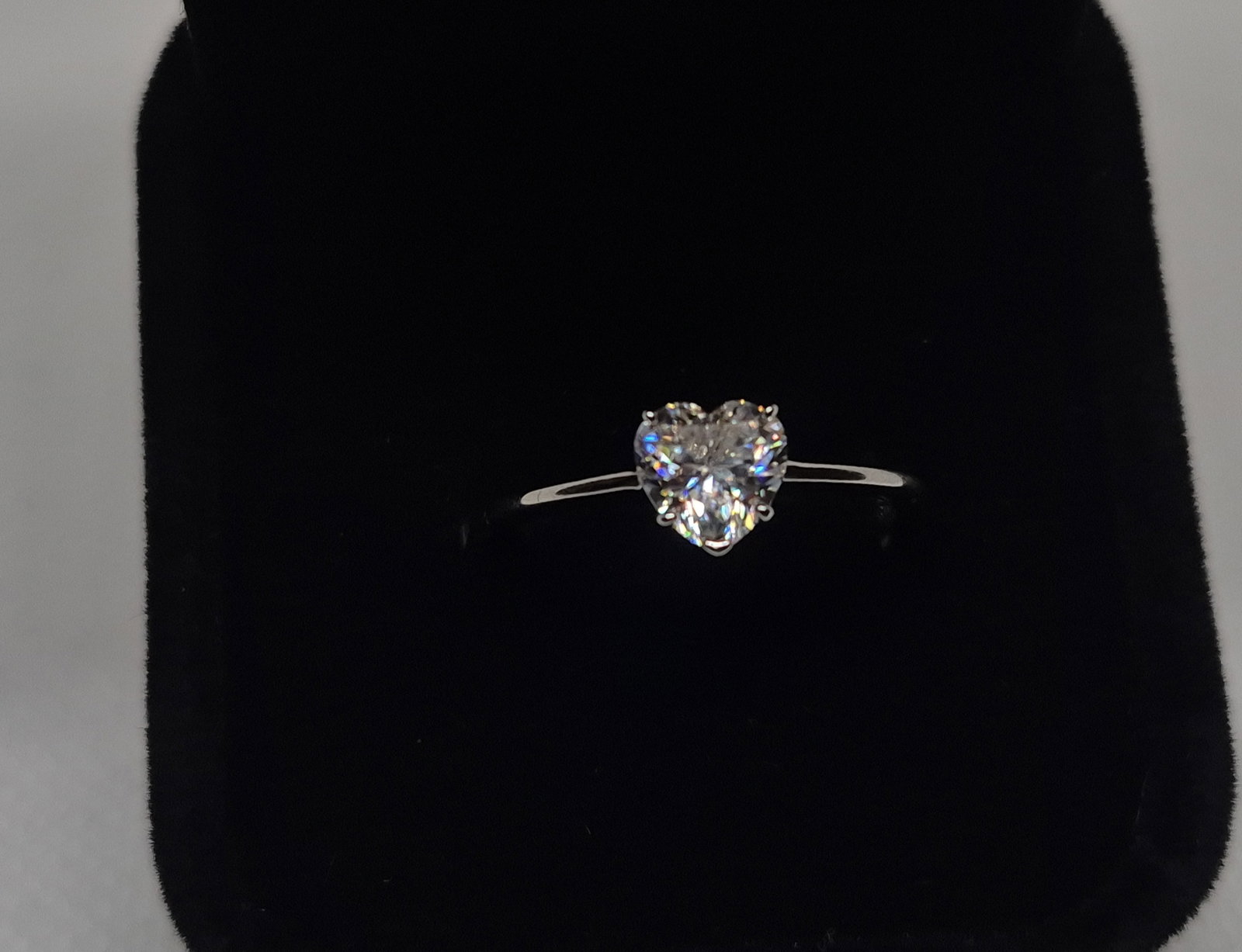 1.0 Carat Heart Cut Sterling Silver Moissanite Ring WITH GRA REPORT: 1.0 Carat Heart Cut Sterling Silver Moissanite Ring1 x 1 Carat Heart Cut MoissaniteAll = VVS1 / D925 Sterling SilverPrices are in Canadian dollars