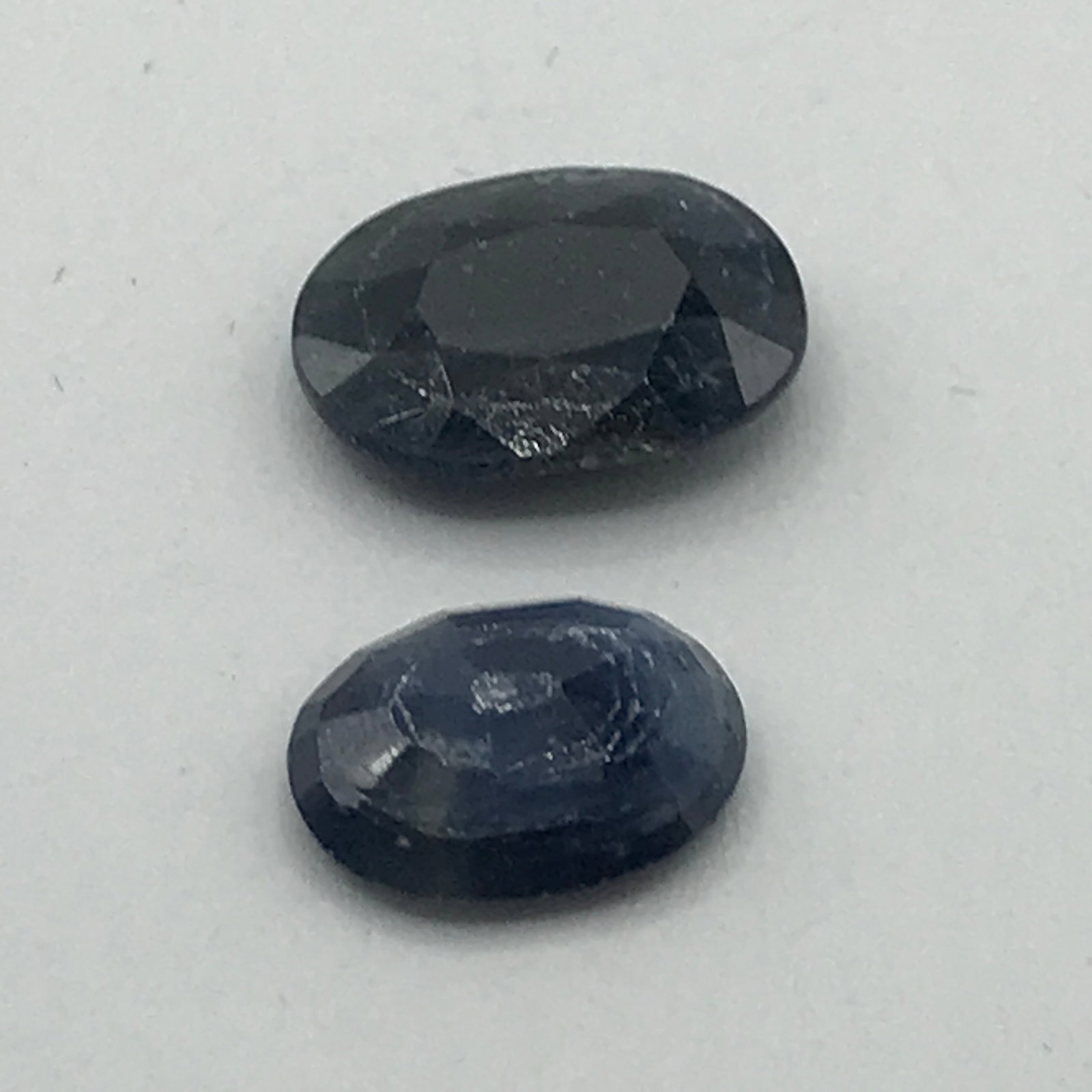 LOT OF 2 MIDNIGHT BLUE SAPPHIRES 9.03CT TOTAL WEIGHT CUT IS GOOD - UH APPRAISAL $9,500 (1 of 3)