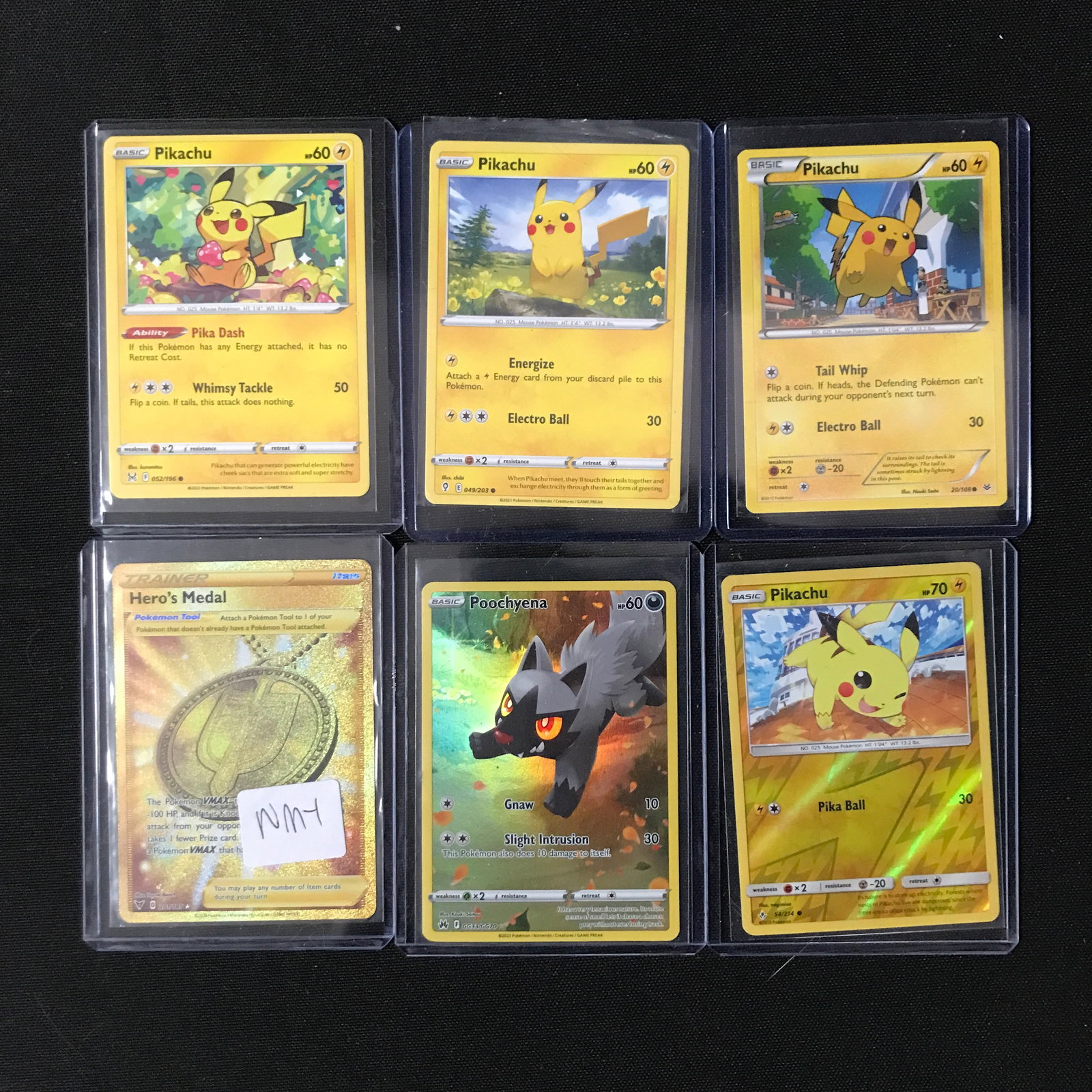 LOT OF 6 POKEMON TCG TRADING CARD IN PLASTIC SLEEVES - INCLUDING 4 PIKACHU (1 of 1)