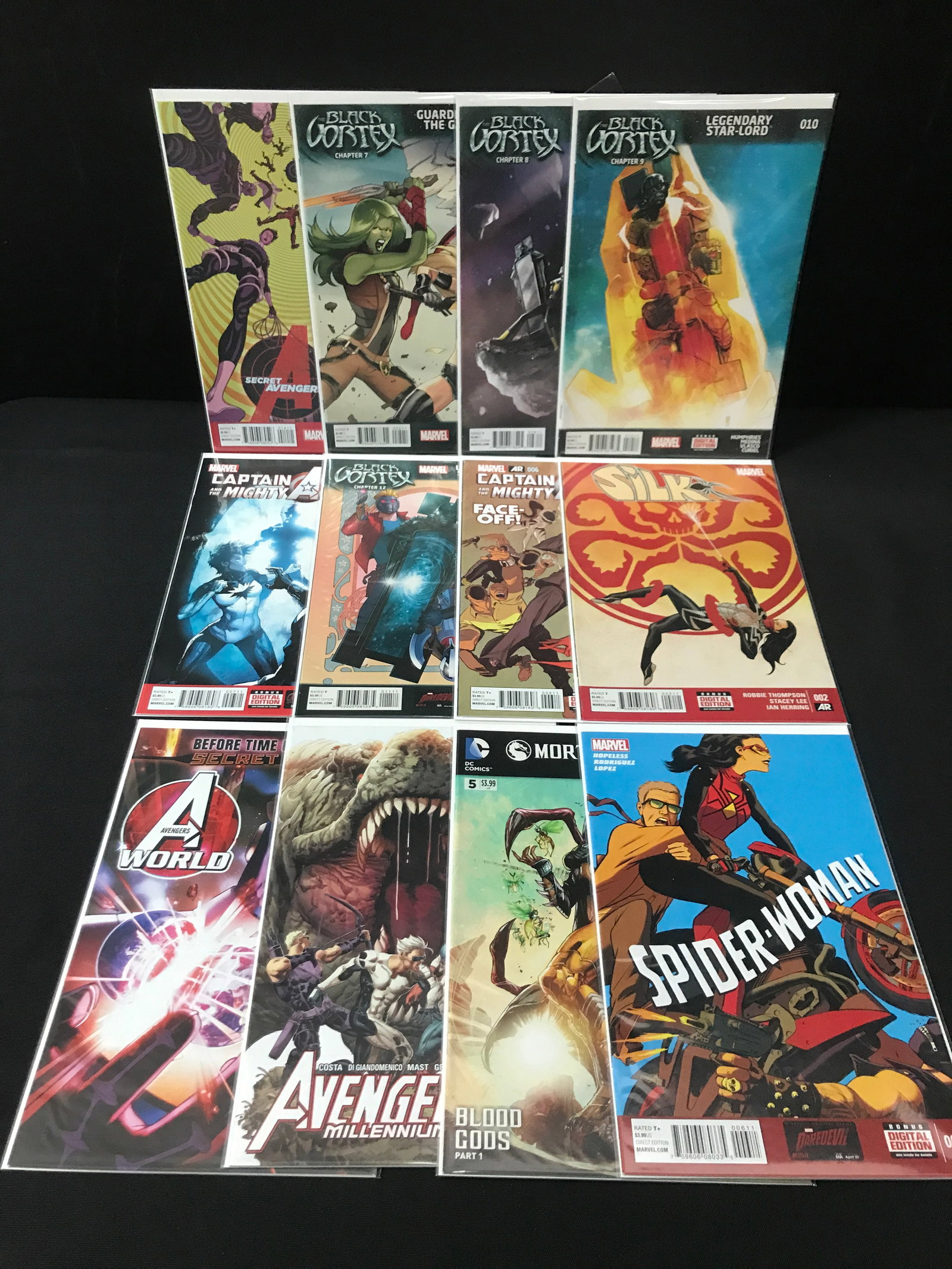 LOT OF 12 MIXED TITLE COMICS - MARVEL / DC COMICS (1 of 1)