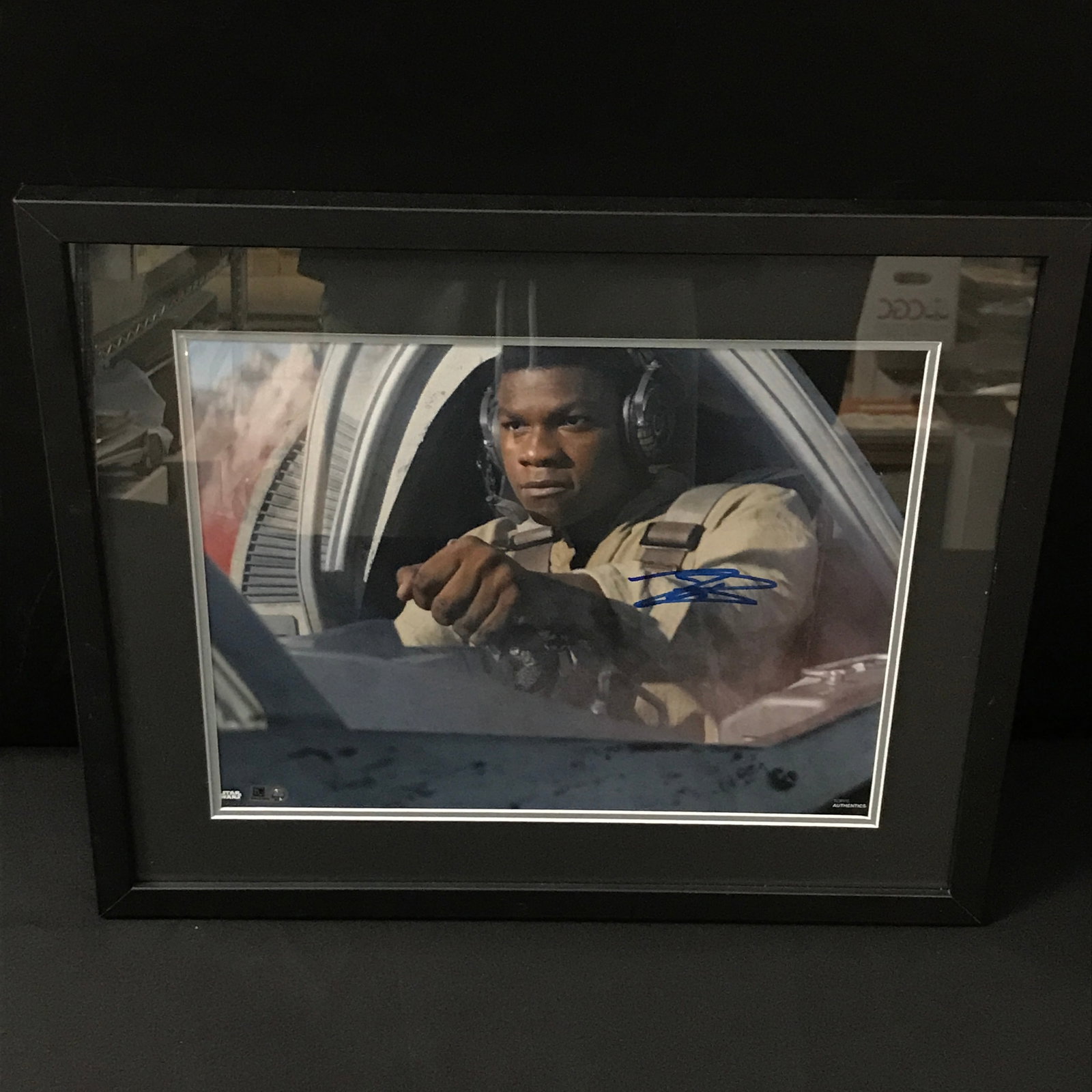 JON BOYEGA SIGNED AND FRAMED STAR WARS 11 X 14 - STAR WARS COA: Prices are in Canadian dollars