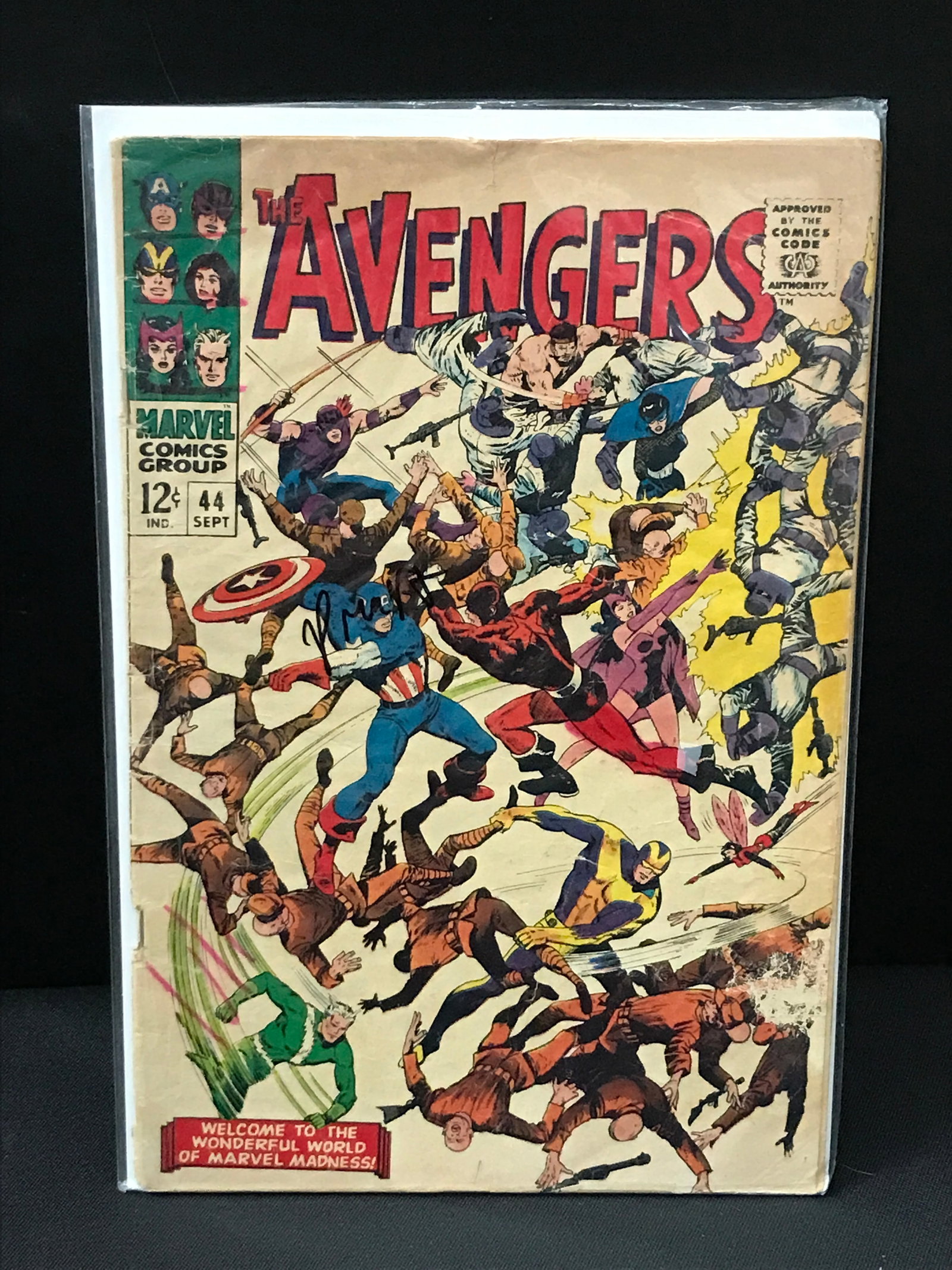 AVENGERS #44 - MARVEL COMICS (1 of 1)