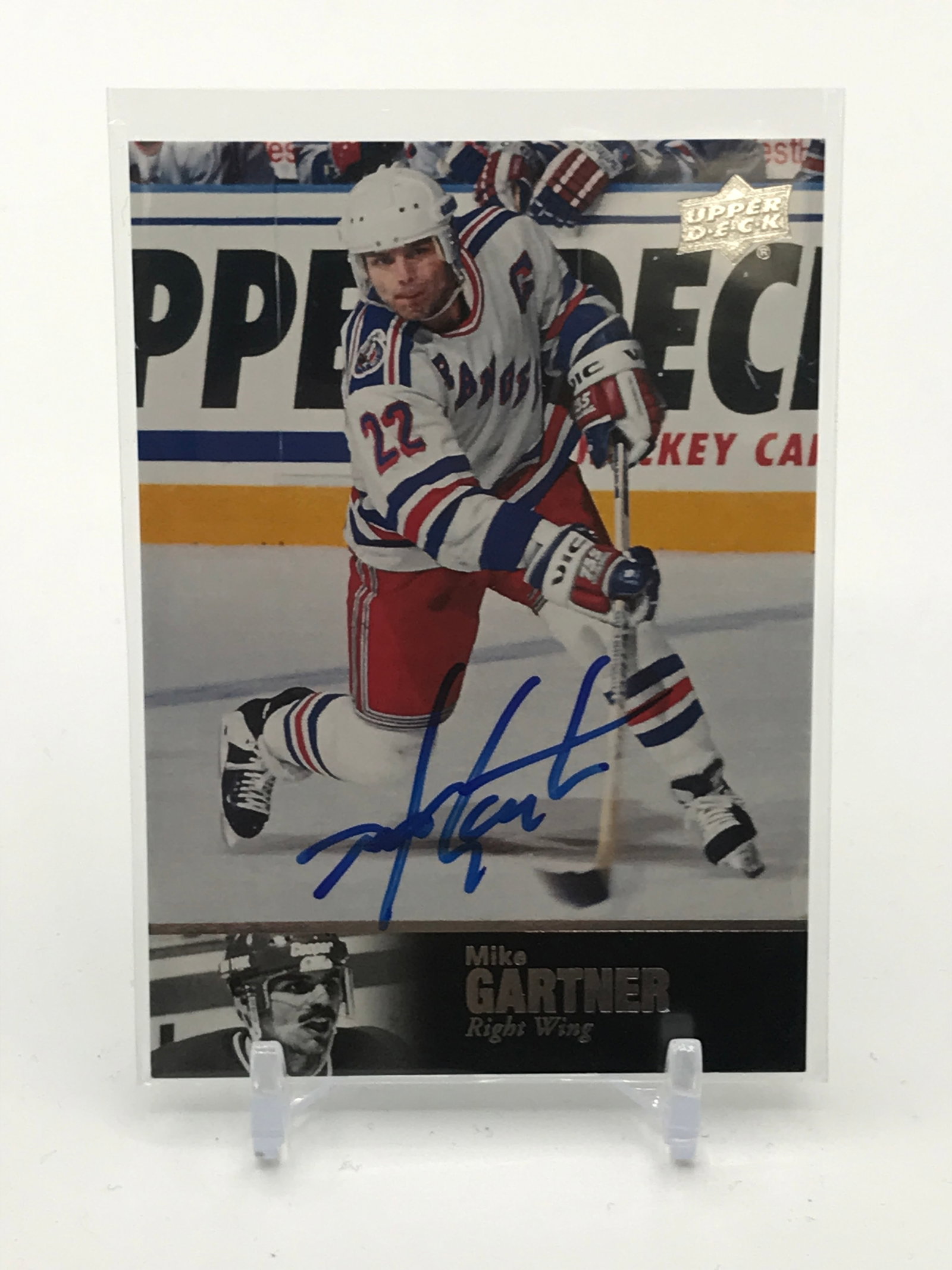 2018-19 UPPER DECK ULTIMATE COLLECTION HOCKEY MIKE GARTNER SIGNED TRADING CARD: Prices are in Canadian dollars