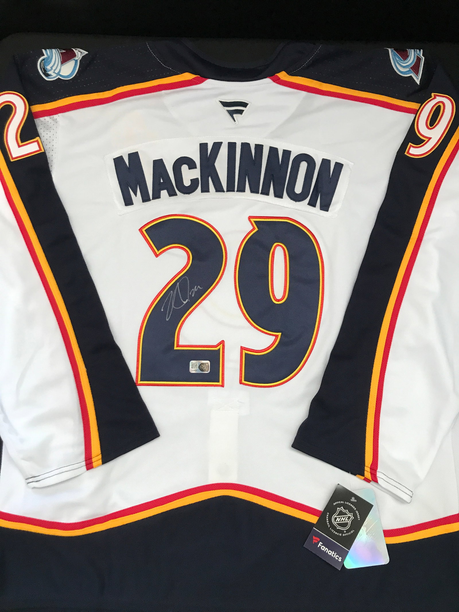 NATHAN MACKINNON SIGNED COLORADO AVALANCHE SIGNED CUSTOM JERSEY - ELITE SPORTS COA (1 of 3)