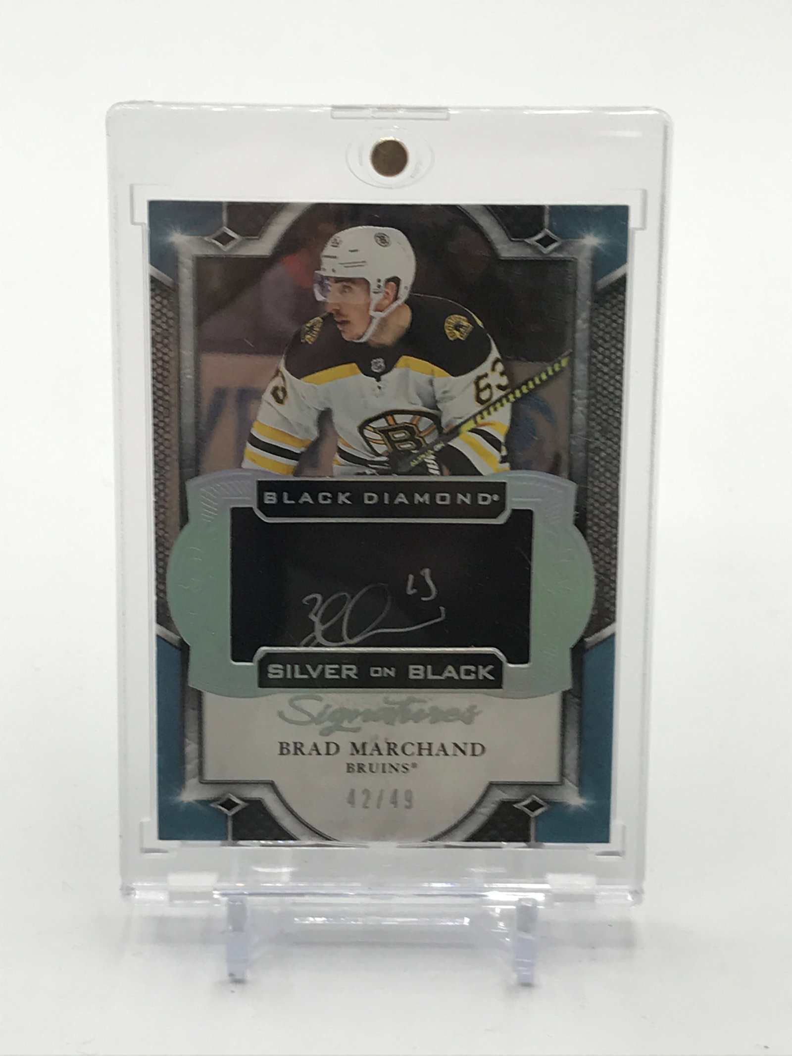 2019-20 UPPER DECK BLACK DIAMOND HOCKEY BRAD MARCHAND SIGNED PATCH SILVER ON BLACK CARD 42/49 (1 of 2)