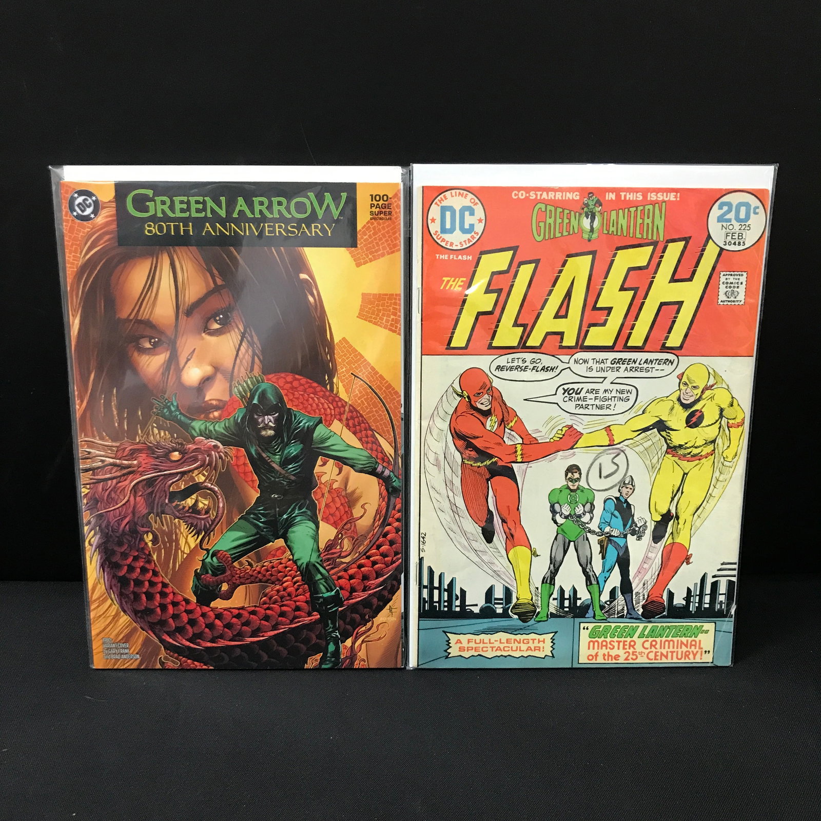 LOT OF 2 DC COMICS (1 of 1)
