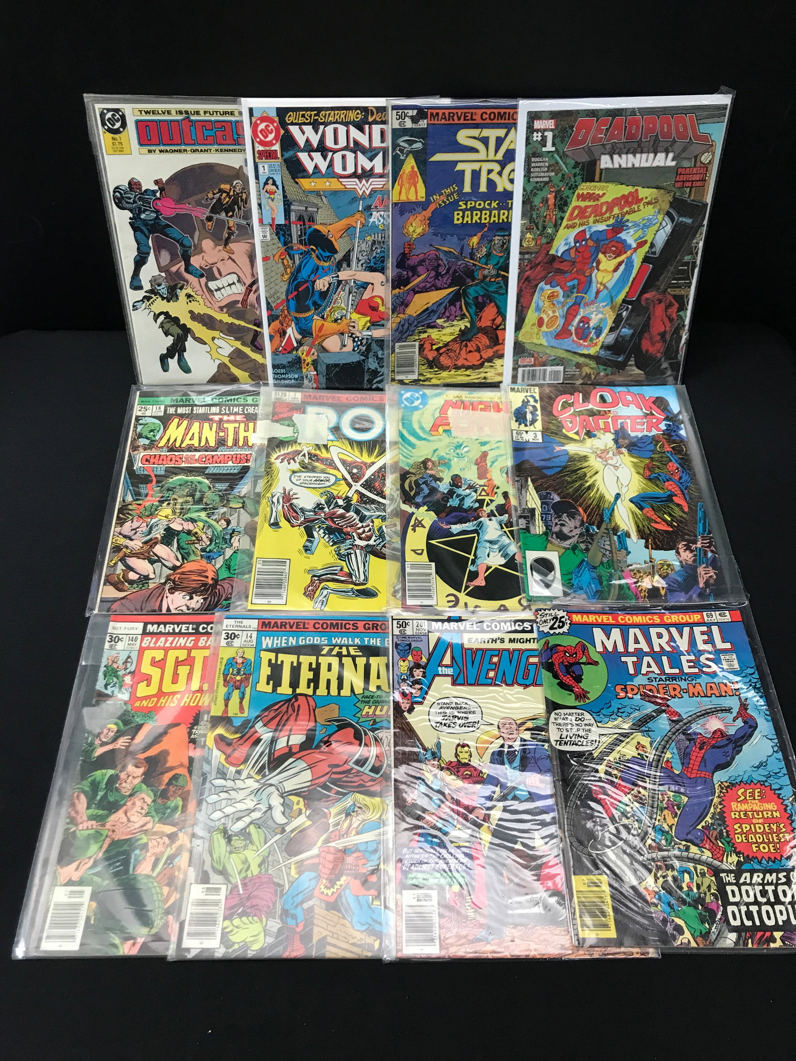 LOT OF 12 MIXED TITLE COMICS - MARVEL & DC (1 of 1)