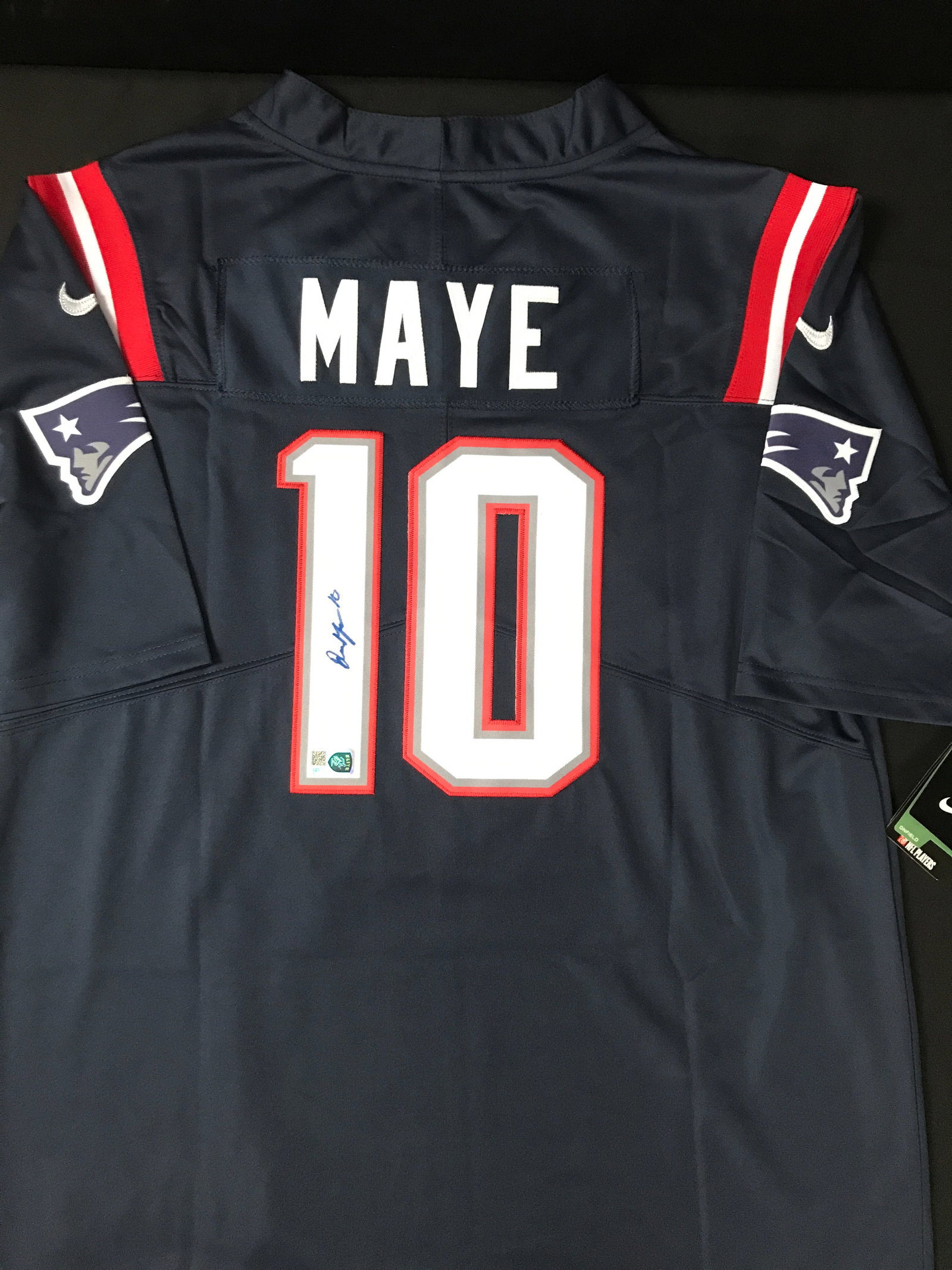 DRAKE MAYE SIGNED NEW ENGLAND PATRIOTS CUSTOM JERSEY - ELITE SPORTS COA: Prices are in Canadian dollars