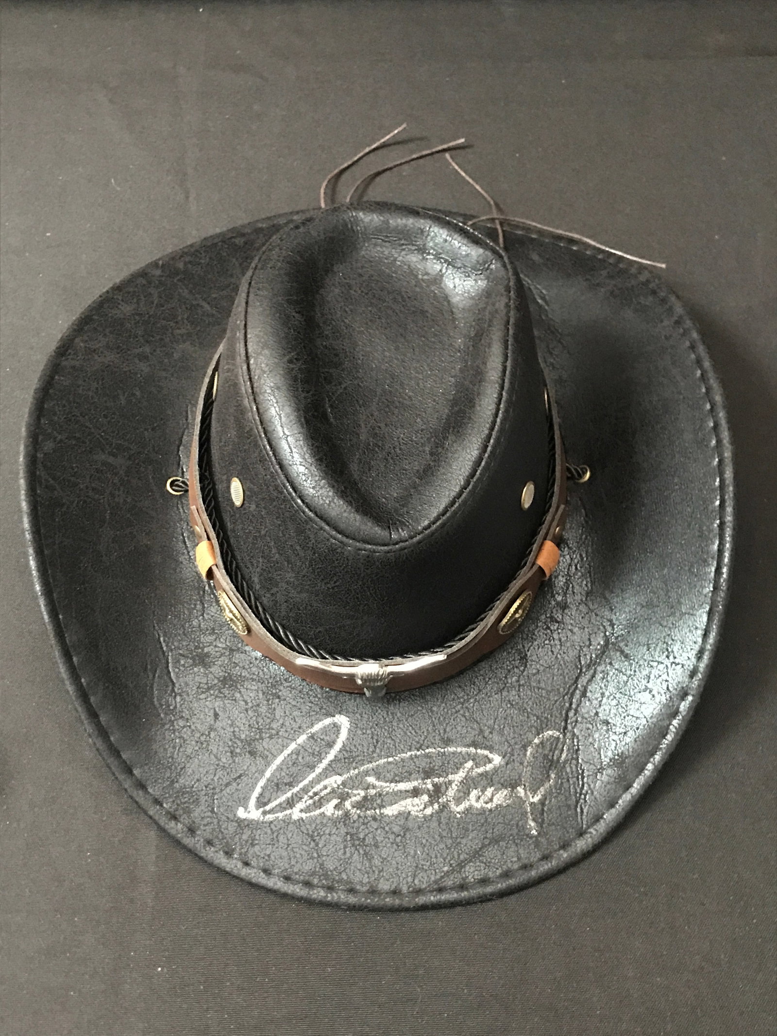 CLINT EASTWOOD SIGNED COWBOY HAT (KB COA): Prices are in Canadian dollars