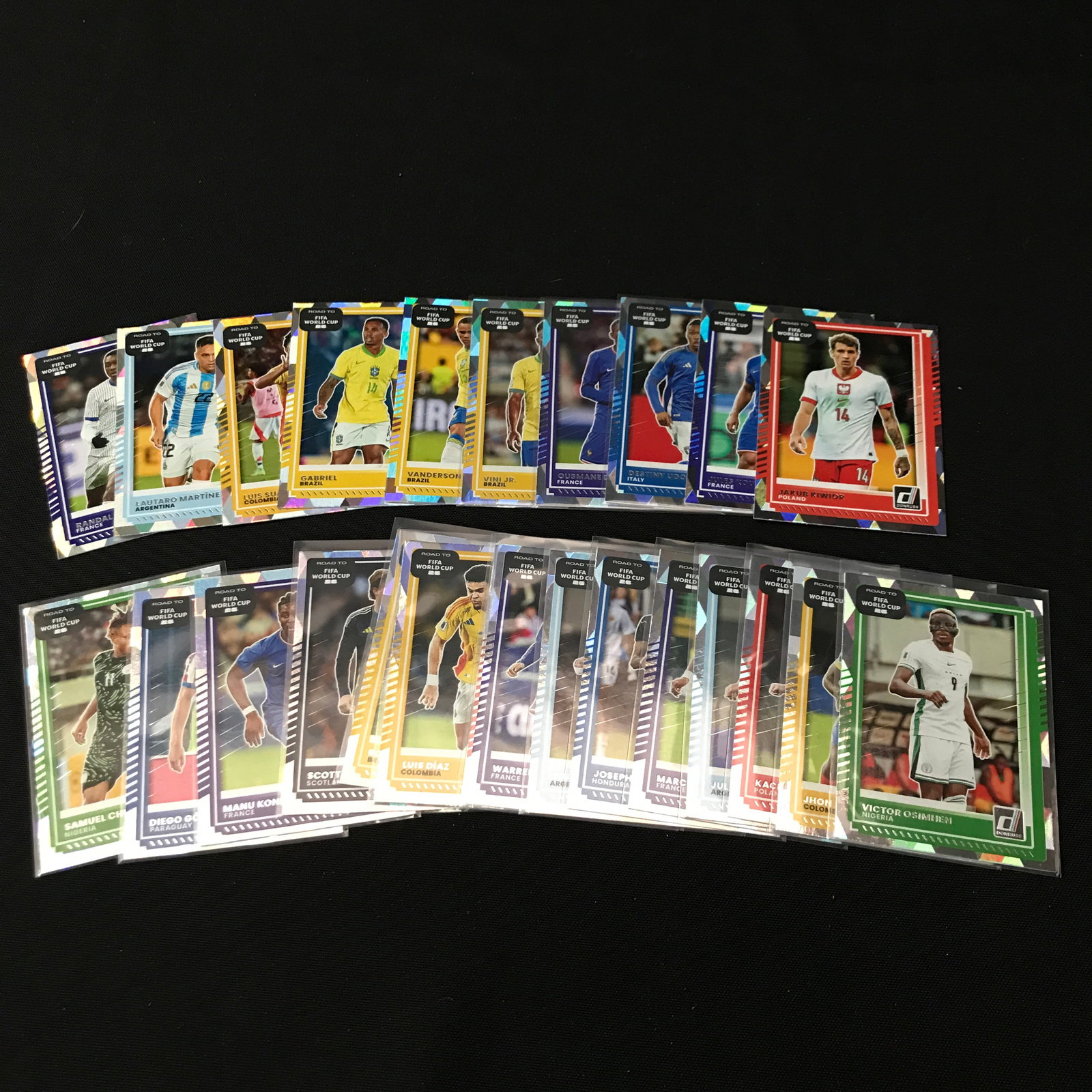 LOT OF FIFA ROAD TO WORLD CUP SOCCER TRADING CARDS: Prices are in Canadian Dollars