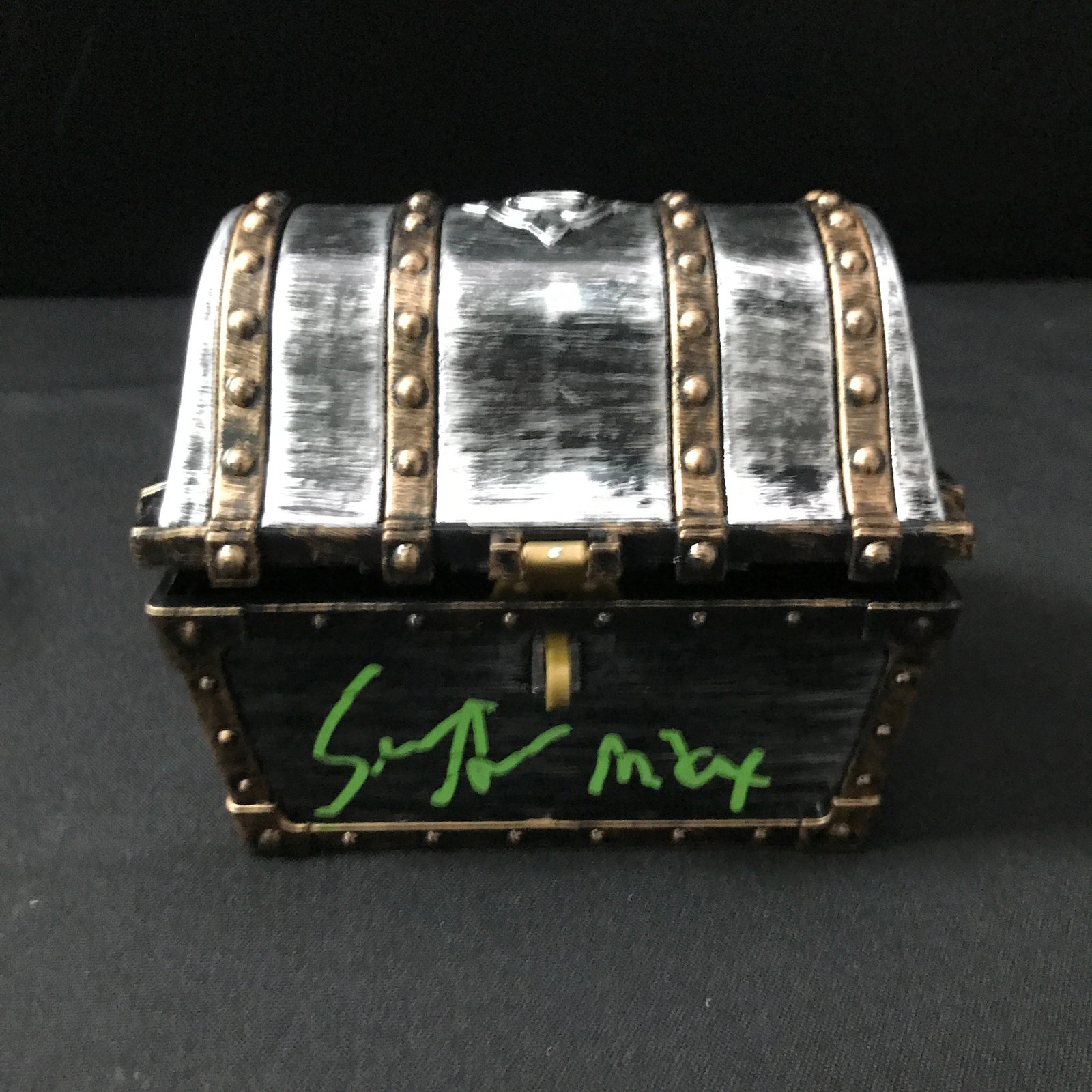 SEAN ASTIN SIGNED AND INSCRIBED "MIKEY" GOONIES TREASURE CHEST - WWOC COA (1 of 1)