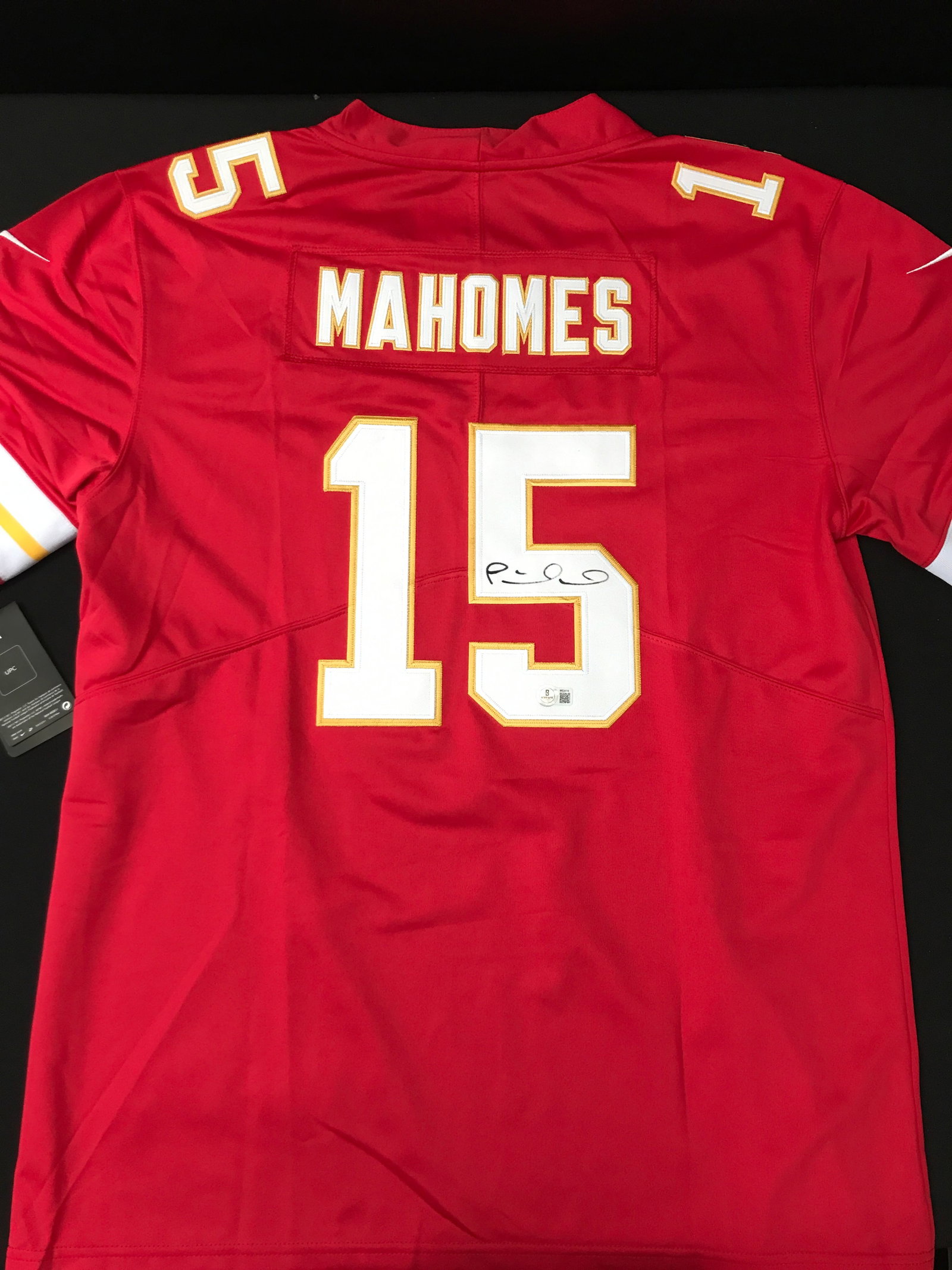 PATRICK MAHOMES SIGNED KANSAS CITY CHIEFS JERSEY - BECKETT COA (1 of 3)