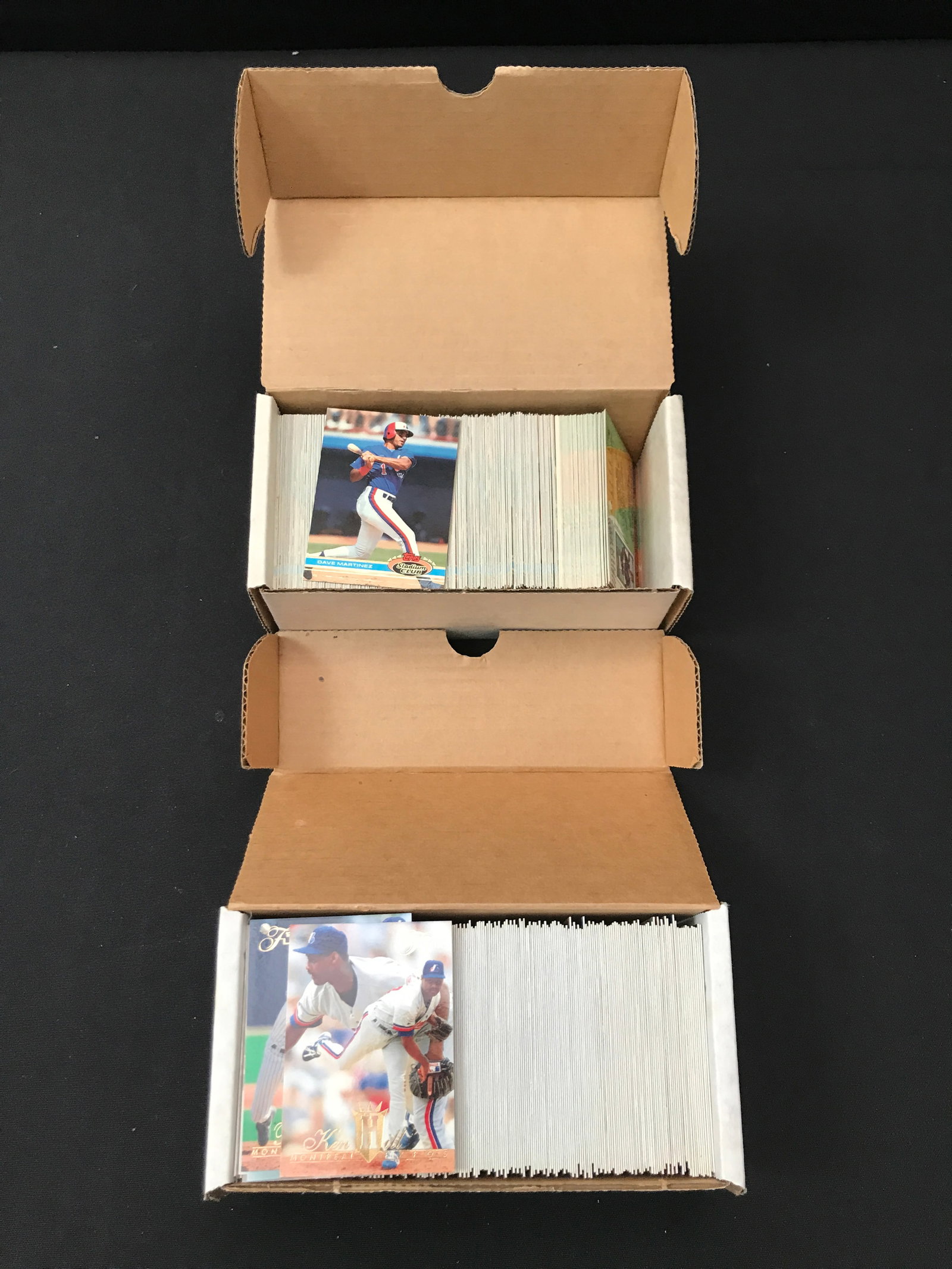 BOX OF BASEBALL TRADING CARDS (1 of 1)