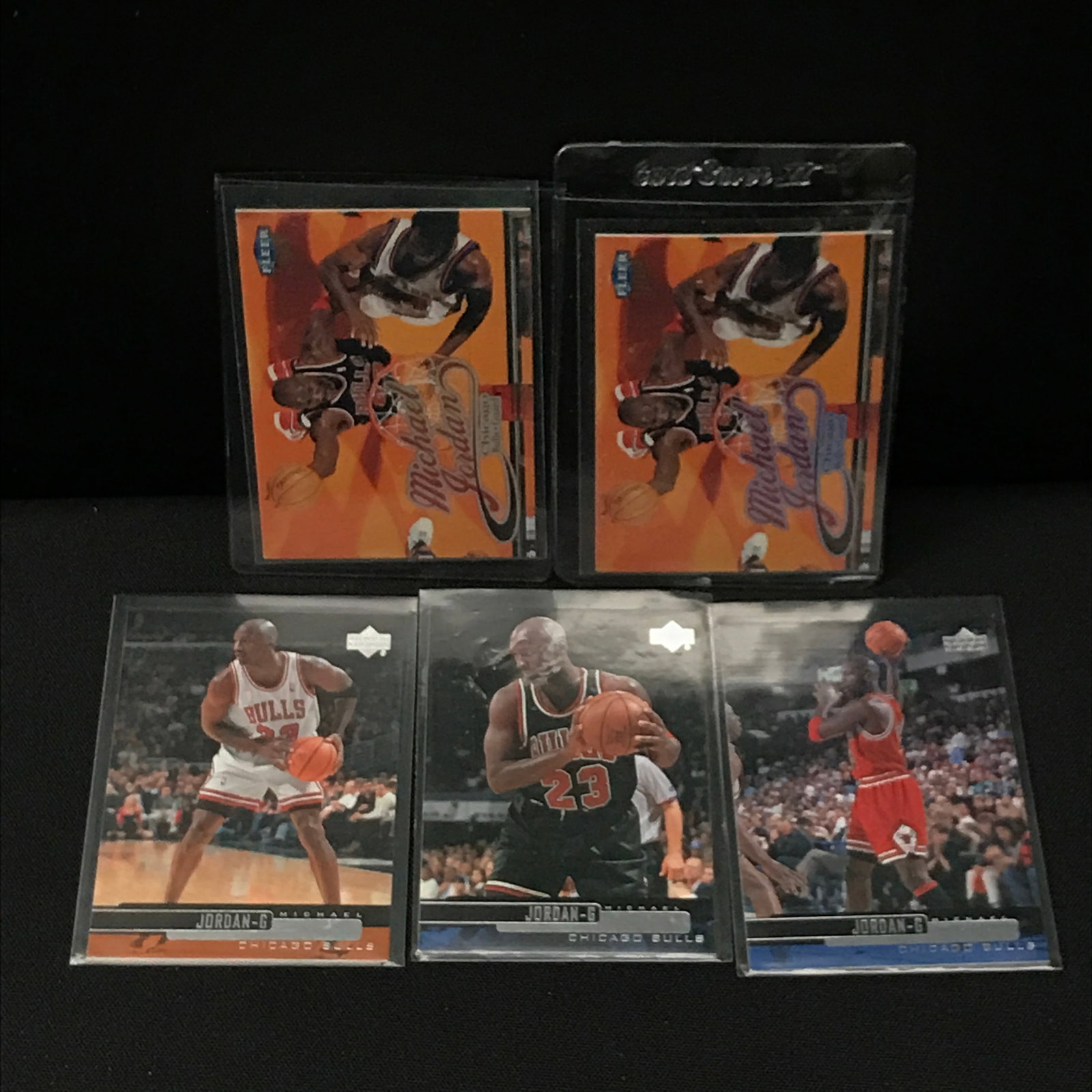 LOT OF 5 MICHAEL JORDAN TRADING CARDS (1 of 1)