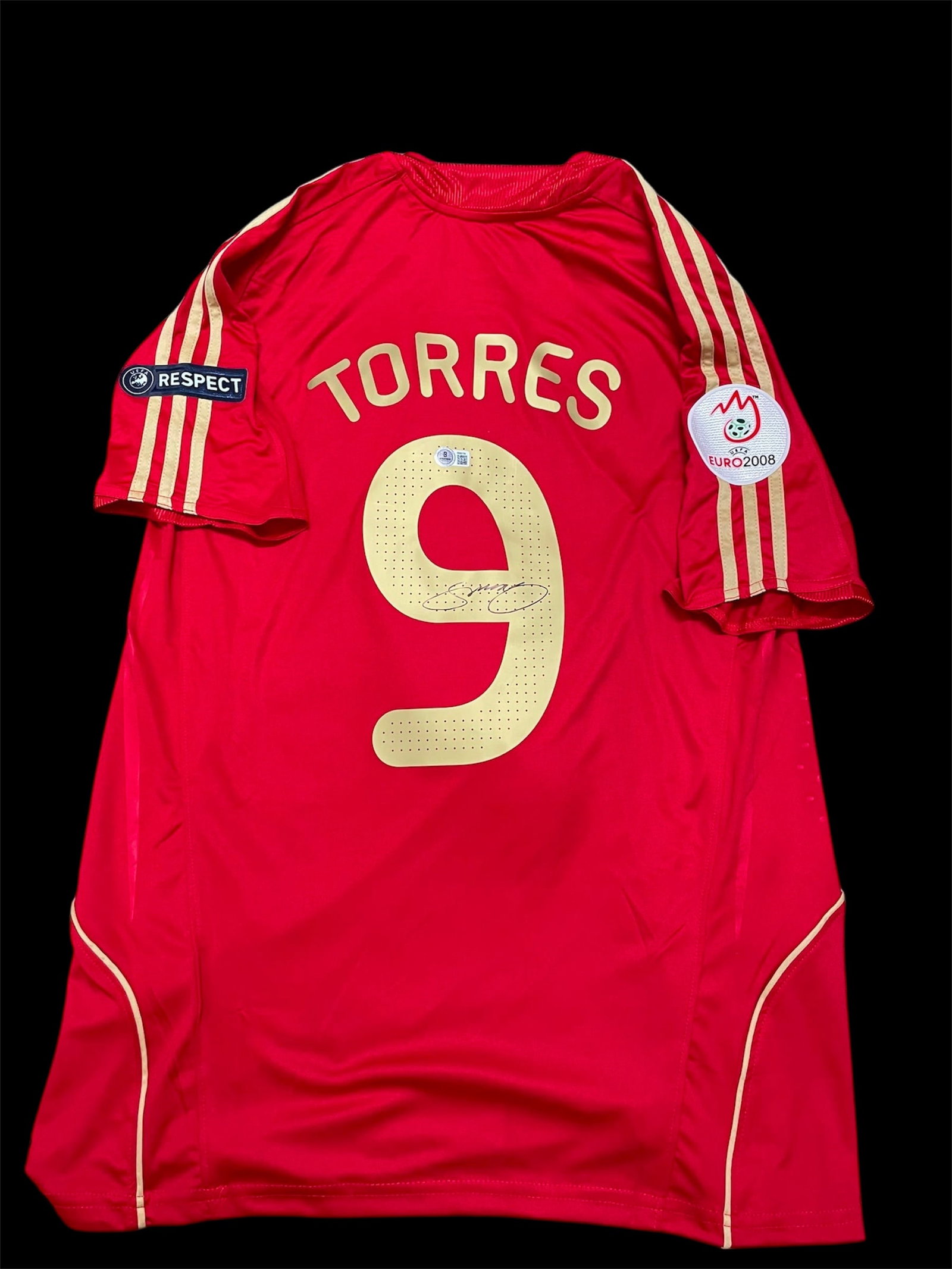 FERNANDO TORRES SIGNED SPAIN SOCCER JERSEY - BECKETT COA: Prices are in Canadian dollars