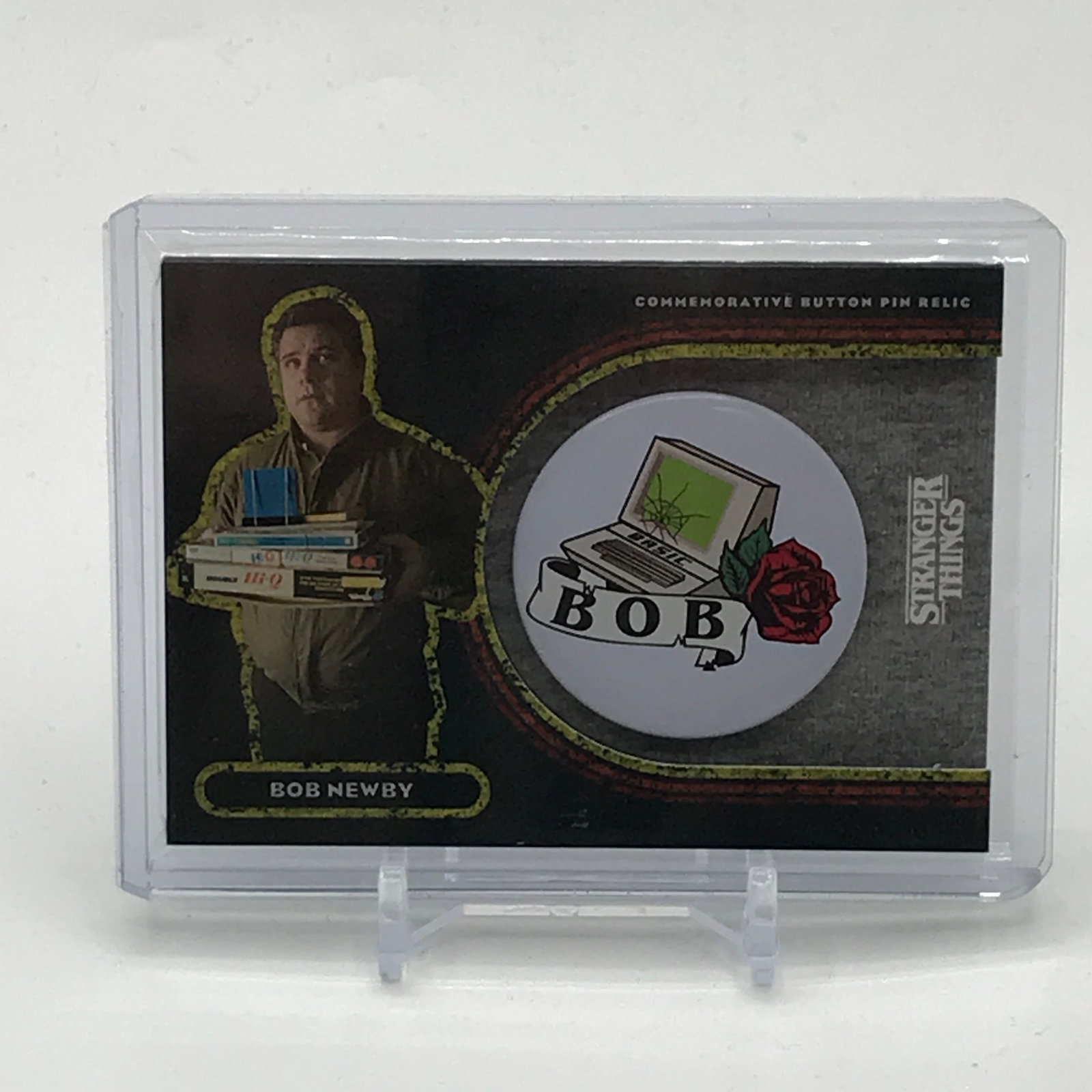 TOPPS NETFLIX STRANGER THINGS BOB'S COMPUTER PATCH TRADING CARD (1 of 2)