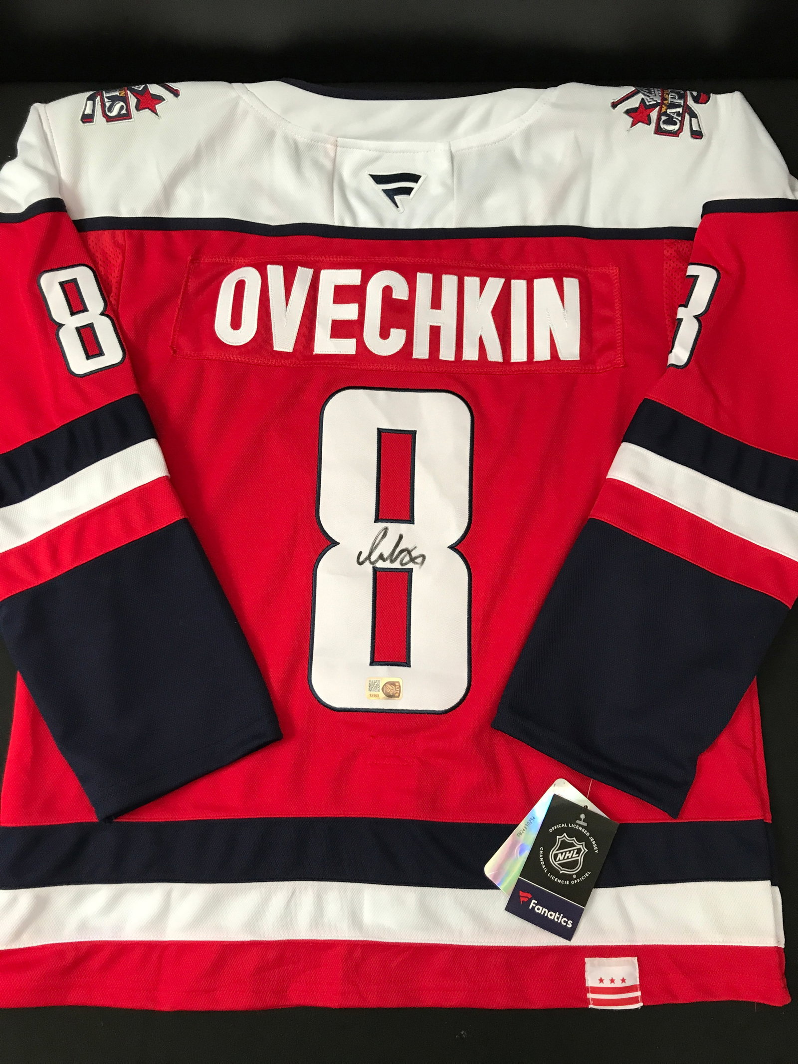 ALEXANDER OVECHKIN SIGNED WASHINGTON CAPITALS CUSTOM HOCKEY JERSEY - ELITE COA: Prices are in Canadian dollars