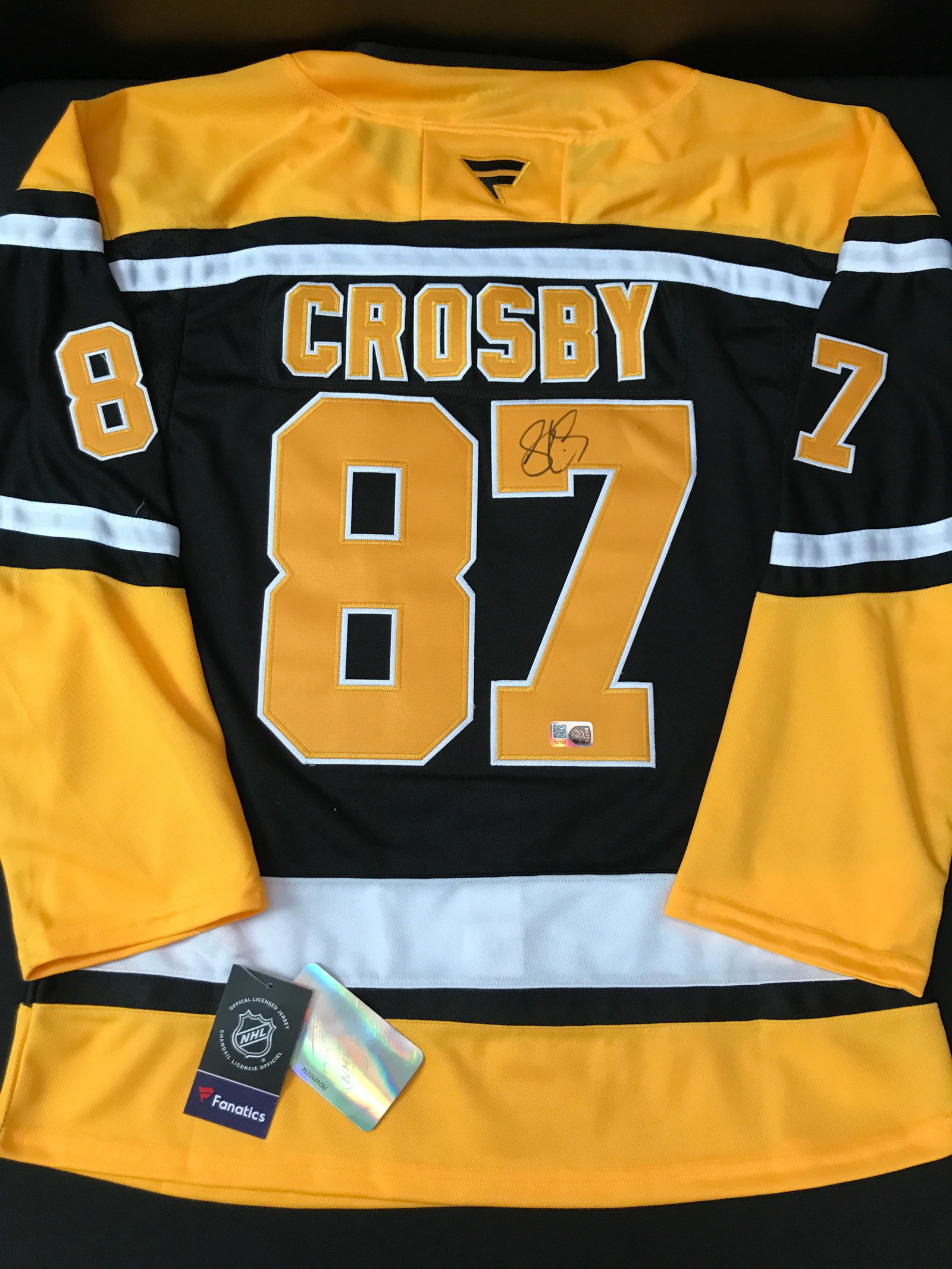 SIDNEY CROSBY SIGNED PITTSBURGH PENGUINS CUSTOM JERSEY - ELITE COA: Prices are in Canadian dollars