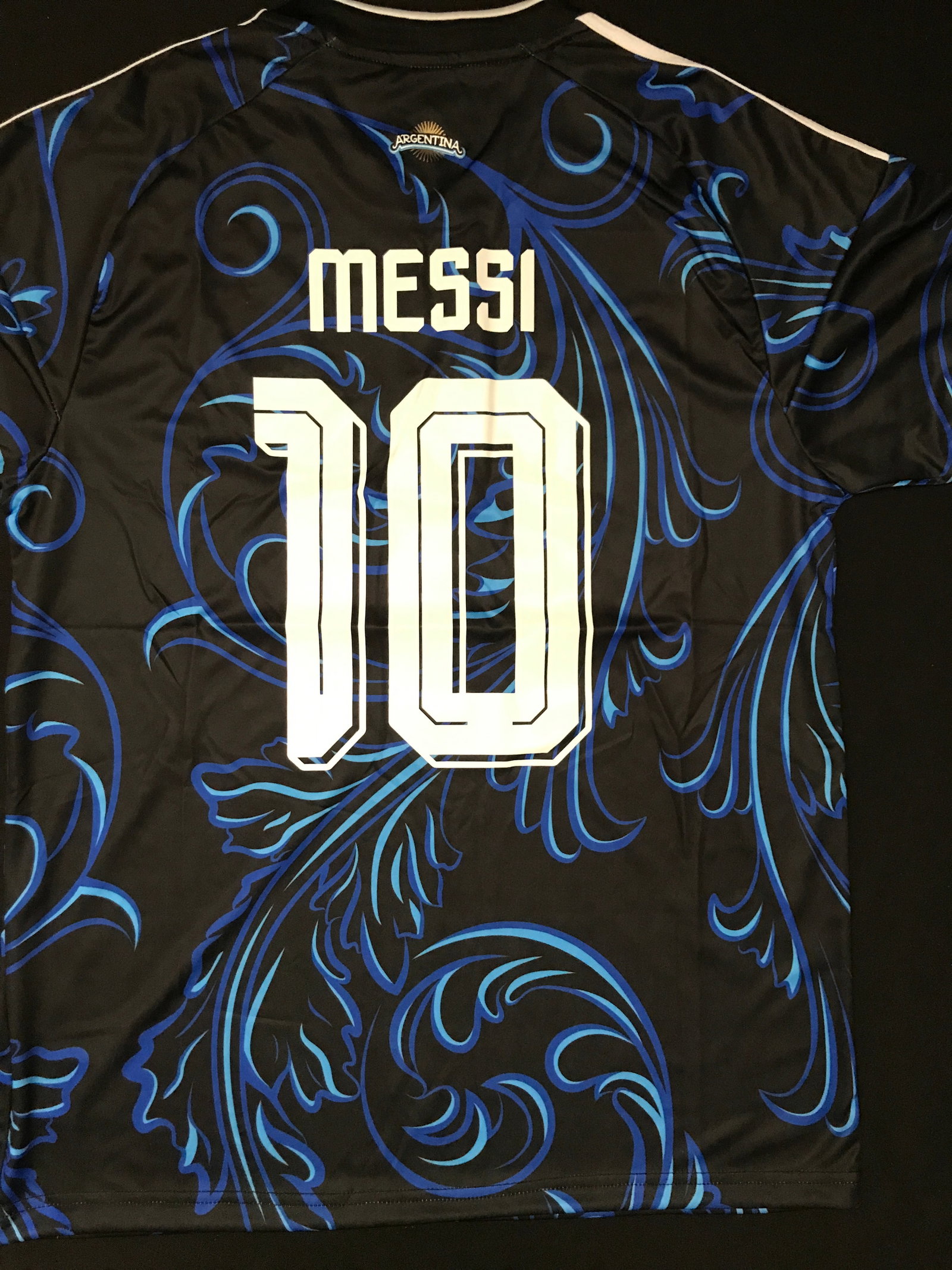 NEW WITH TAGS LIONEL MESSI ARGENTINA CUSTOM SOCCER JERSEY: Prices are in Canadian dollars