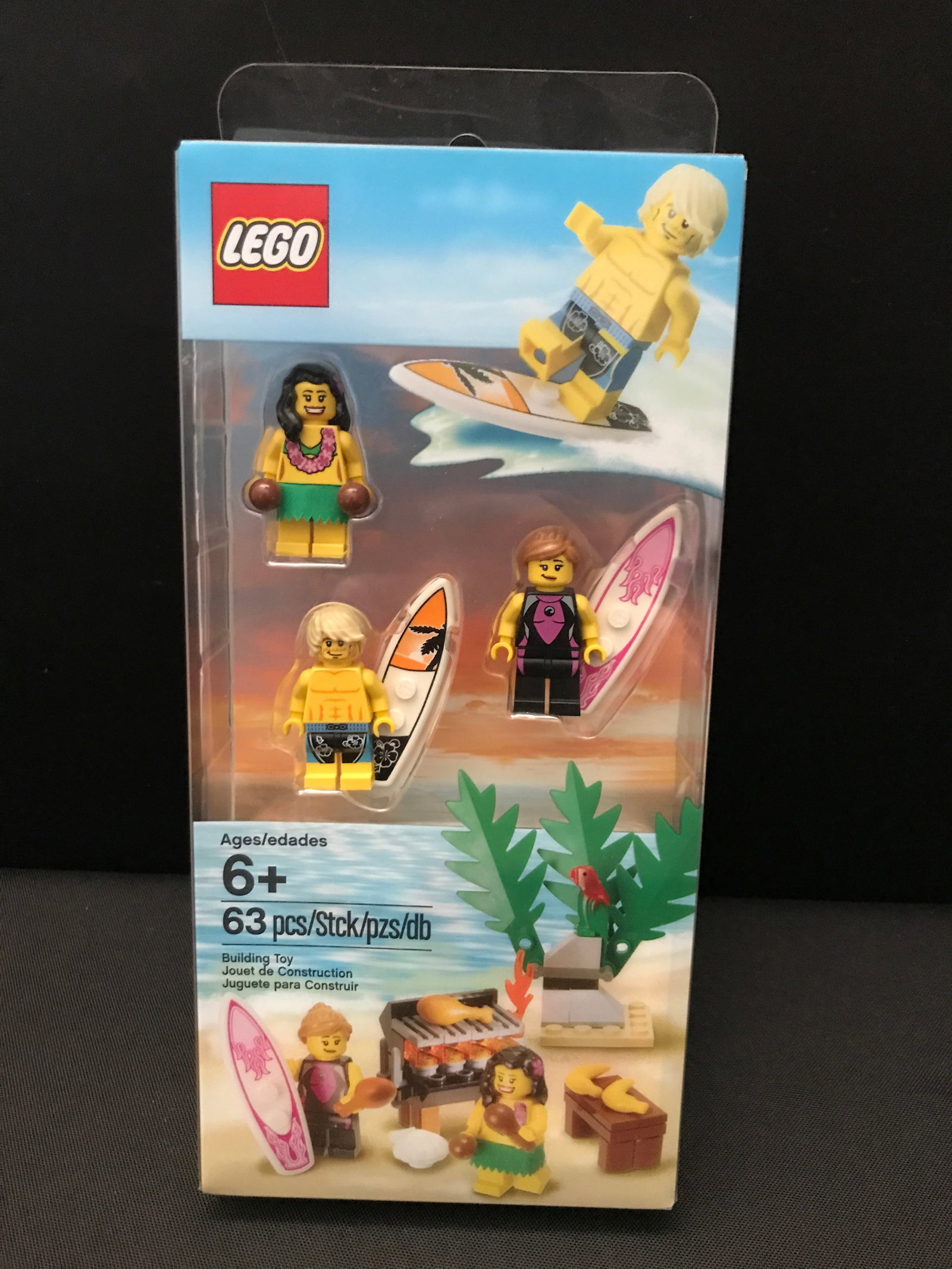 LEGO ACTION FIGURES SEALED IN ORIGINAL PACKAGING (1 of 1)
